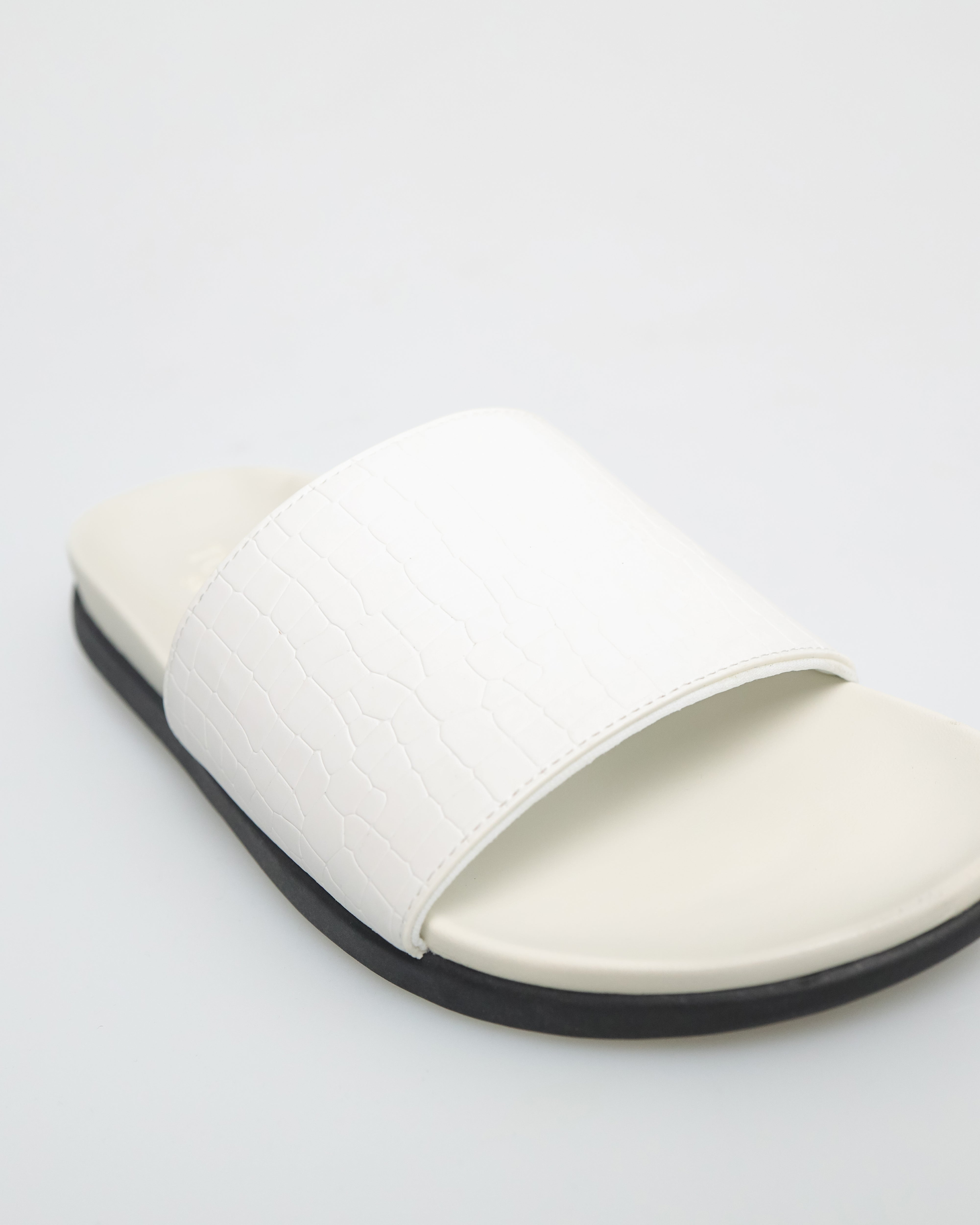 Tomaz C635 Men's Serene Slides (White)