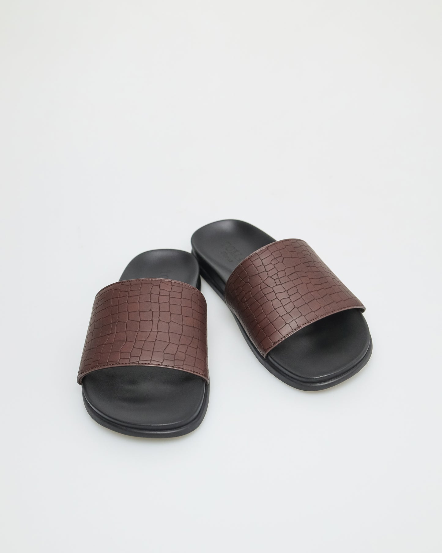 Tomaz C635 Men's Serene Slides (Coffee)