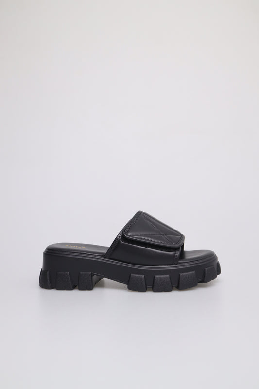 Tomaz FL057 Ladies Slide On Sandals (Black)