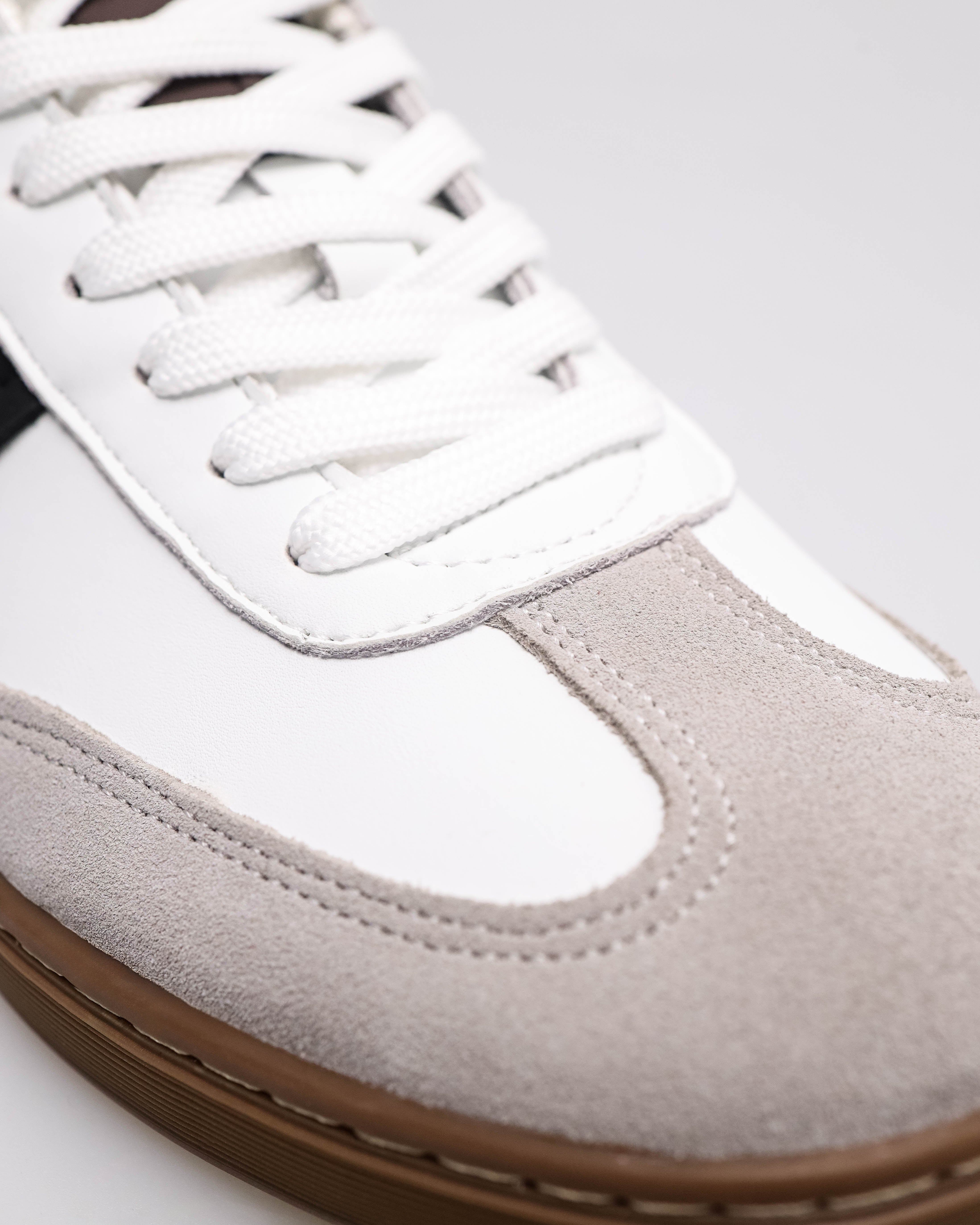 #color_grey/white/black