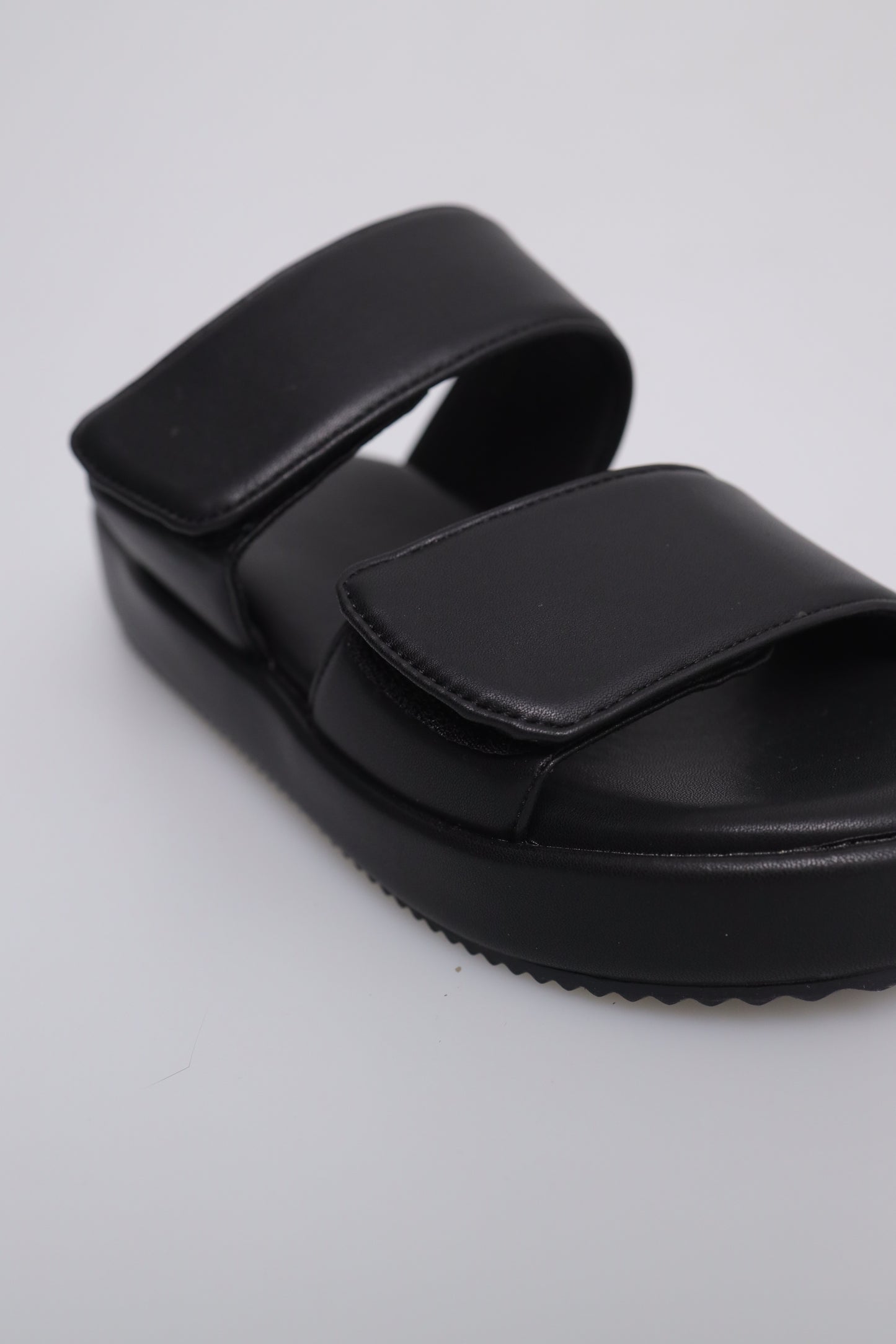 Tomaz FL059 Ladies Slide On Sandals (Black)