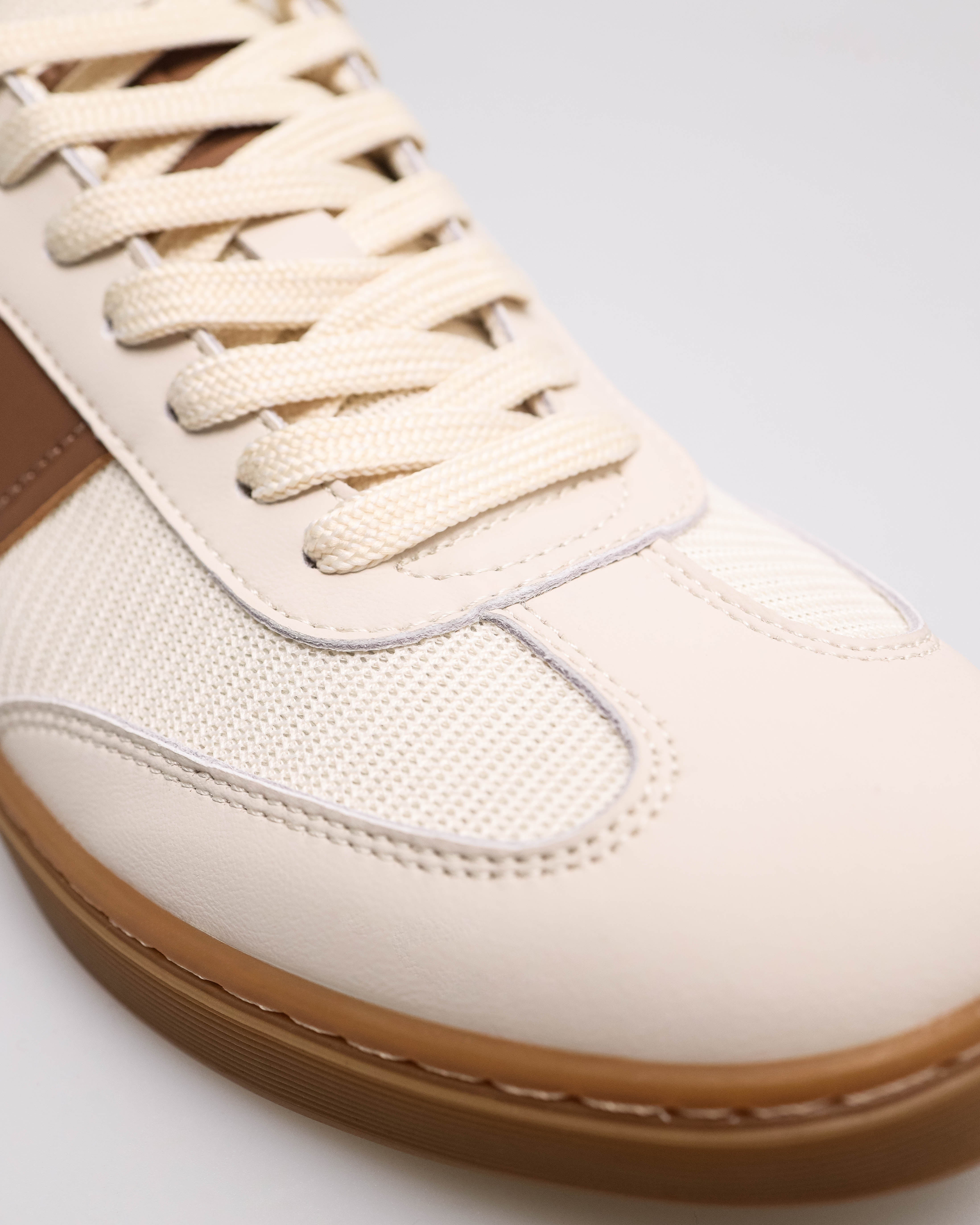 #color_apricot/beige