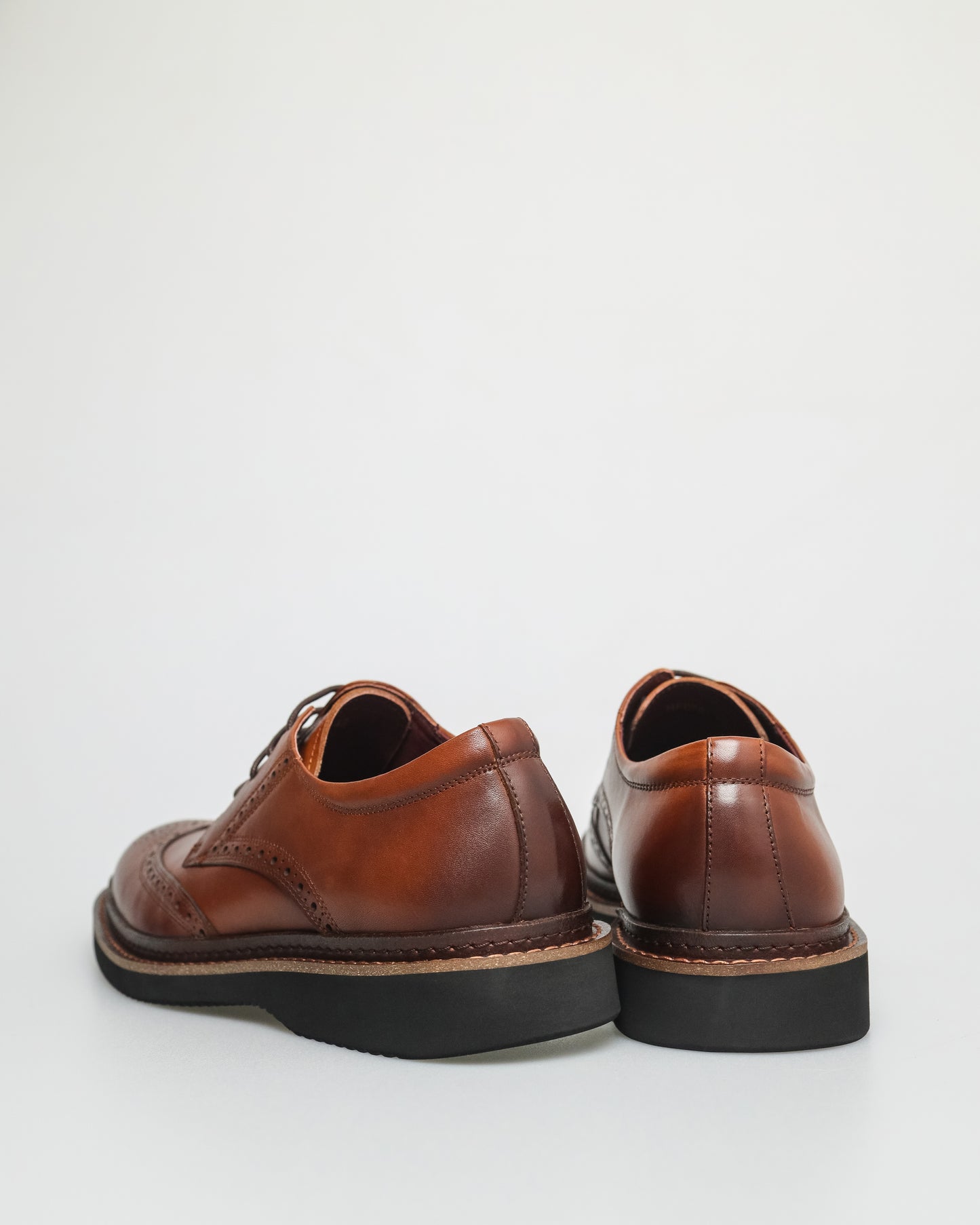 Tomaz HF078 Men's Classic Perforated Derby (Brown)