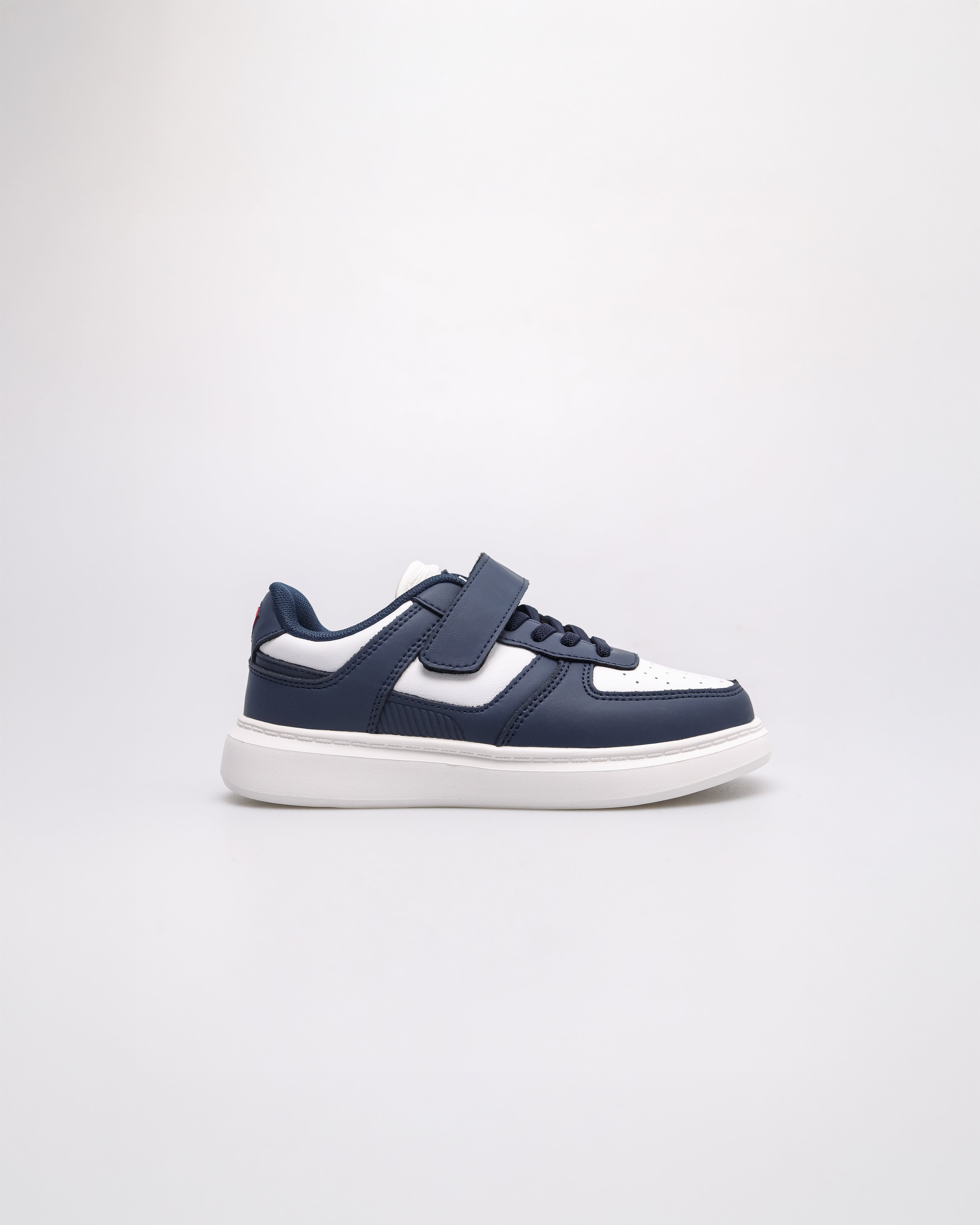 #color_navy/white