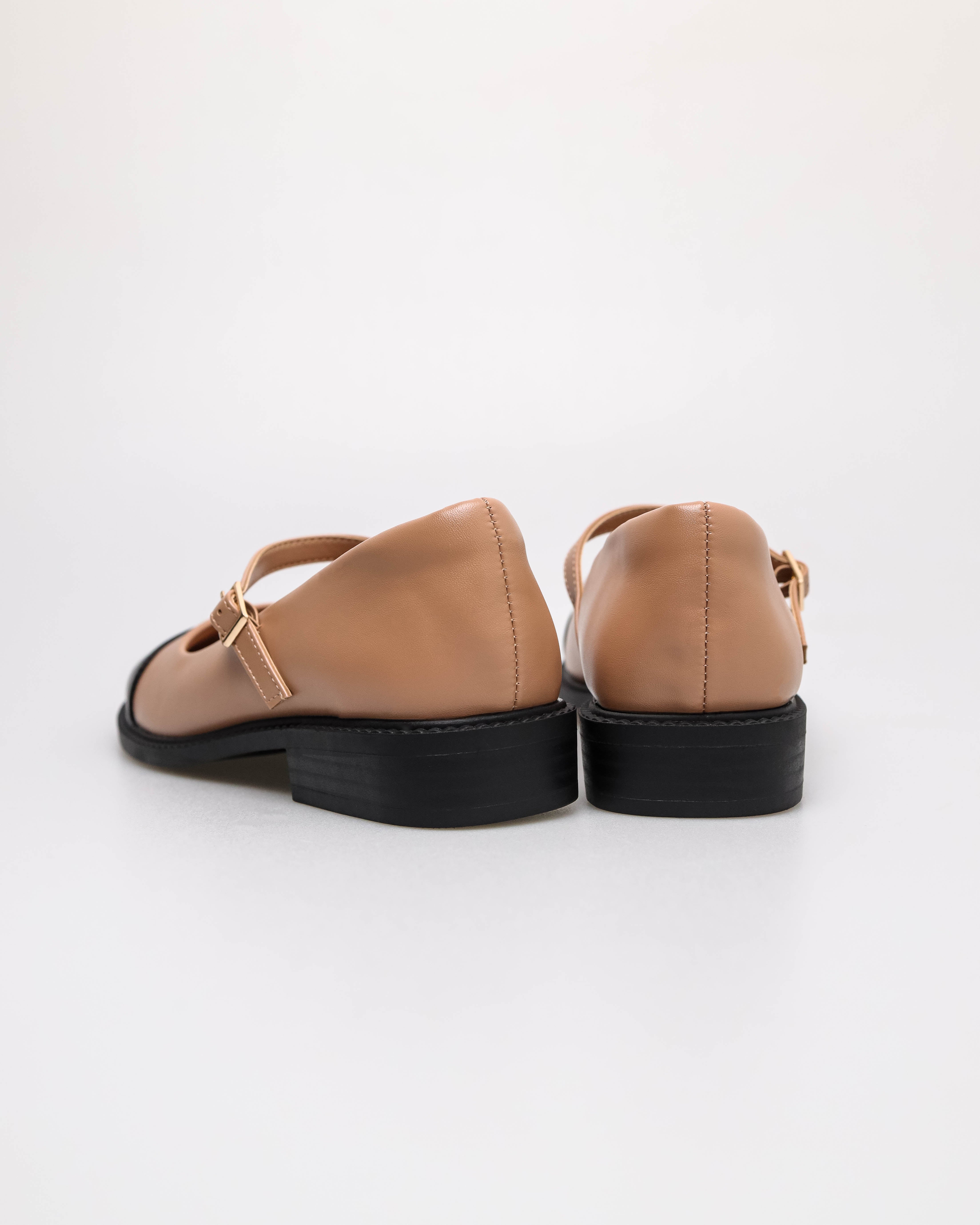 #color_black/beige