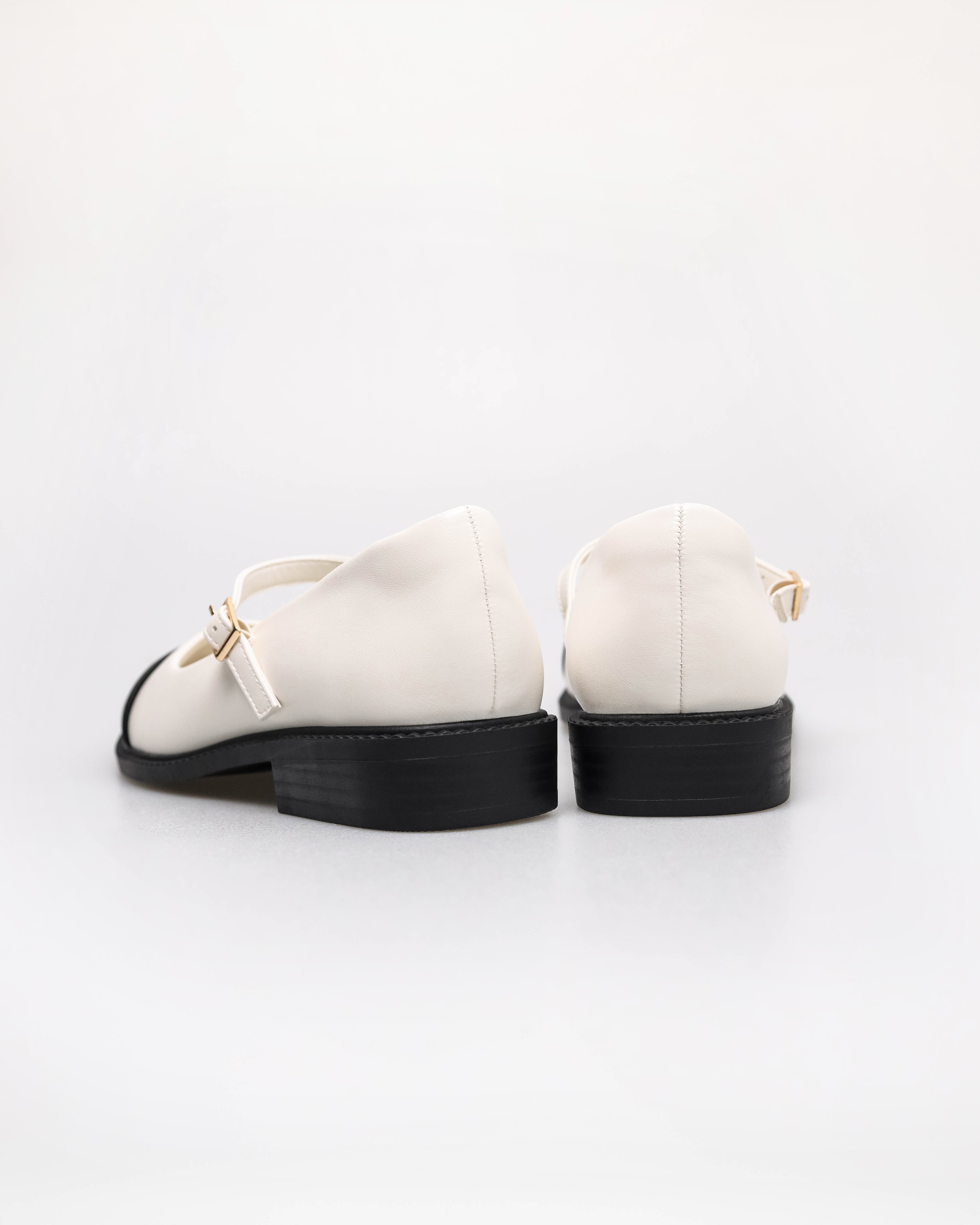 #color_black/cream