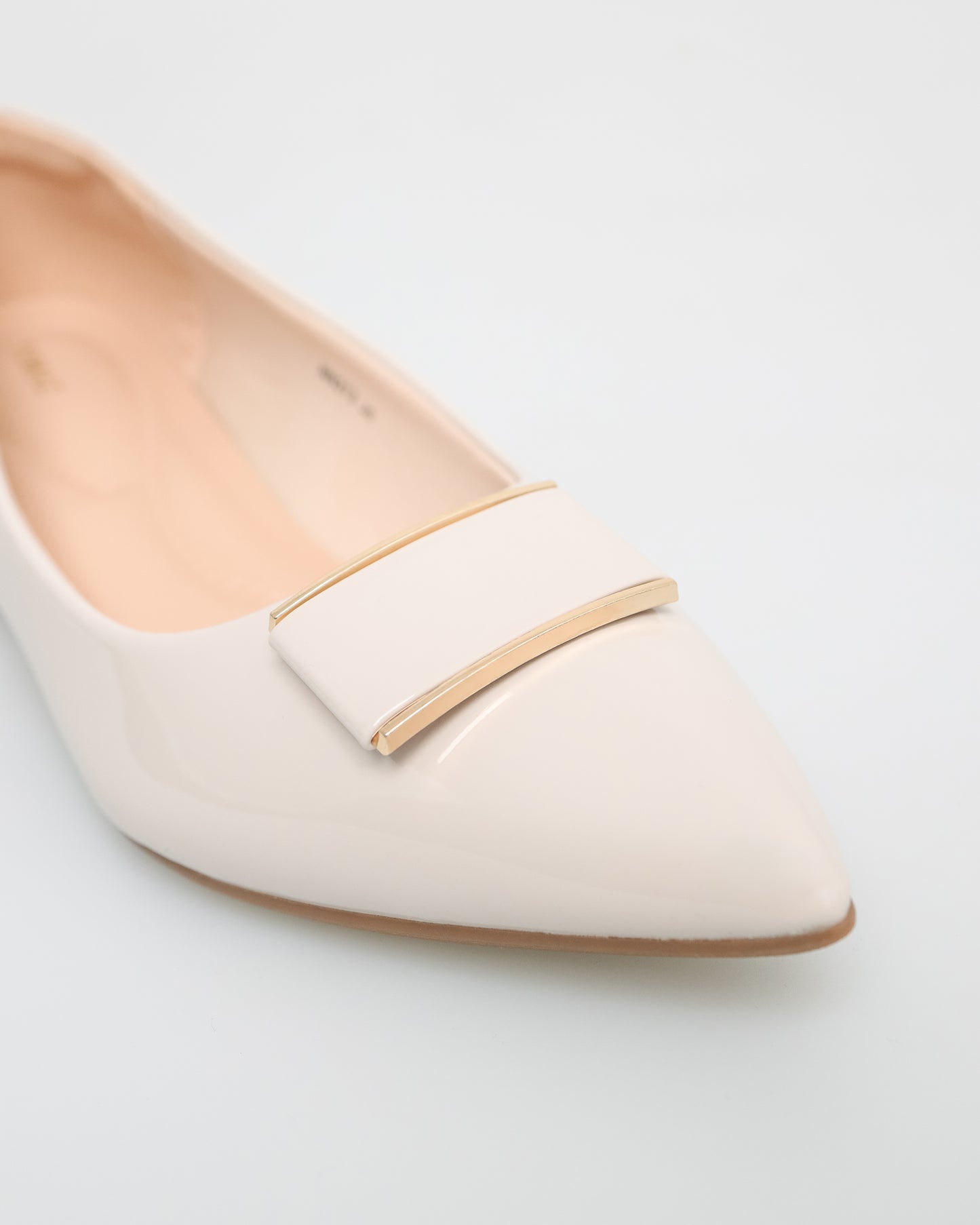 Tomaz NN273 Ladies Square Emblem Flats (Cream)