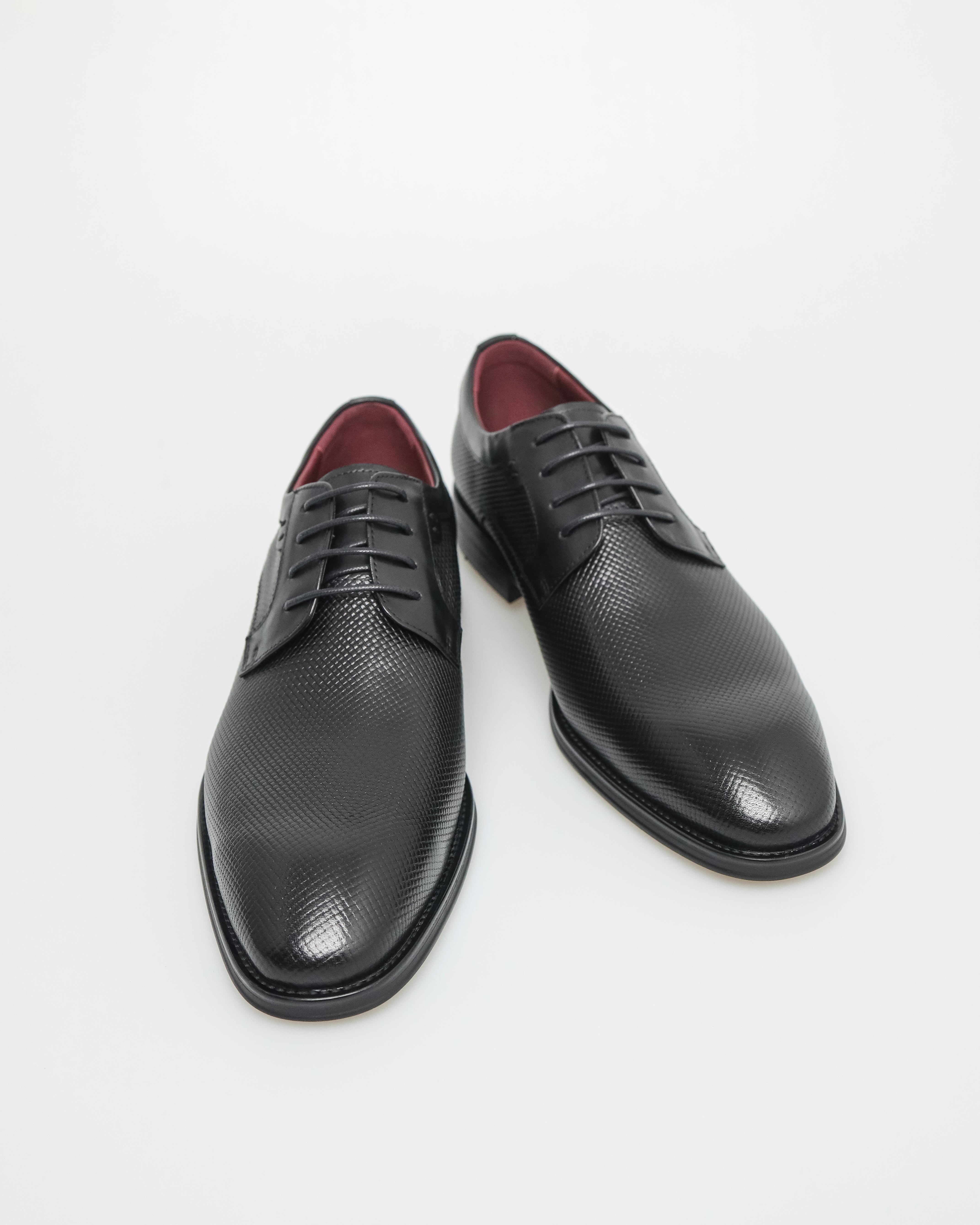 Tomaz HF084 Men's Classic Textured Derby (Black)