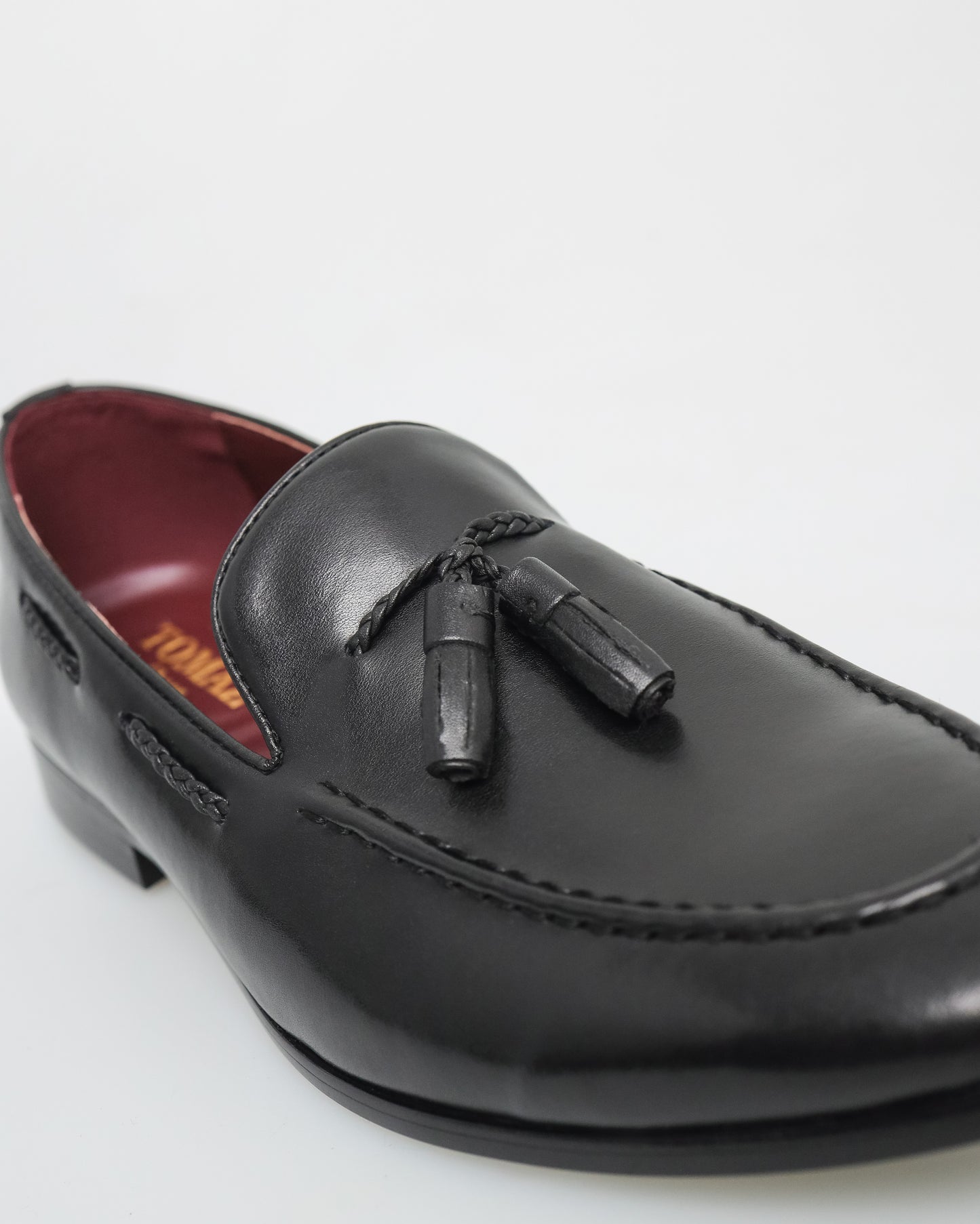 Tomaz HF071 Men's Sophisticated Tassel Noir Loafer (Black)