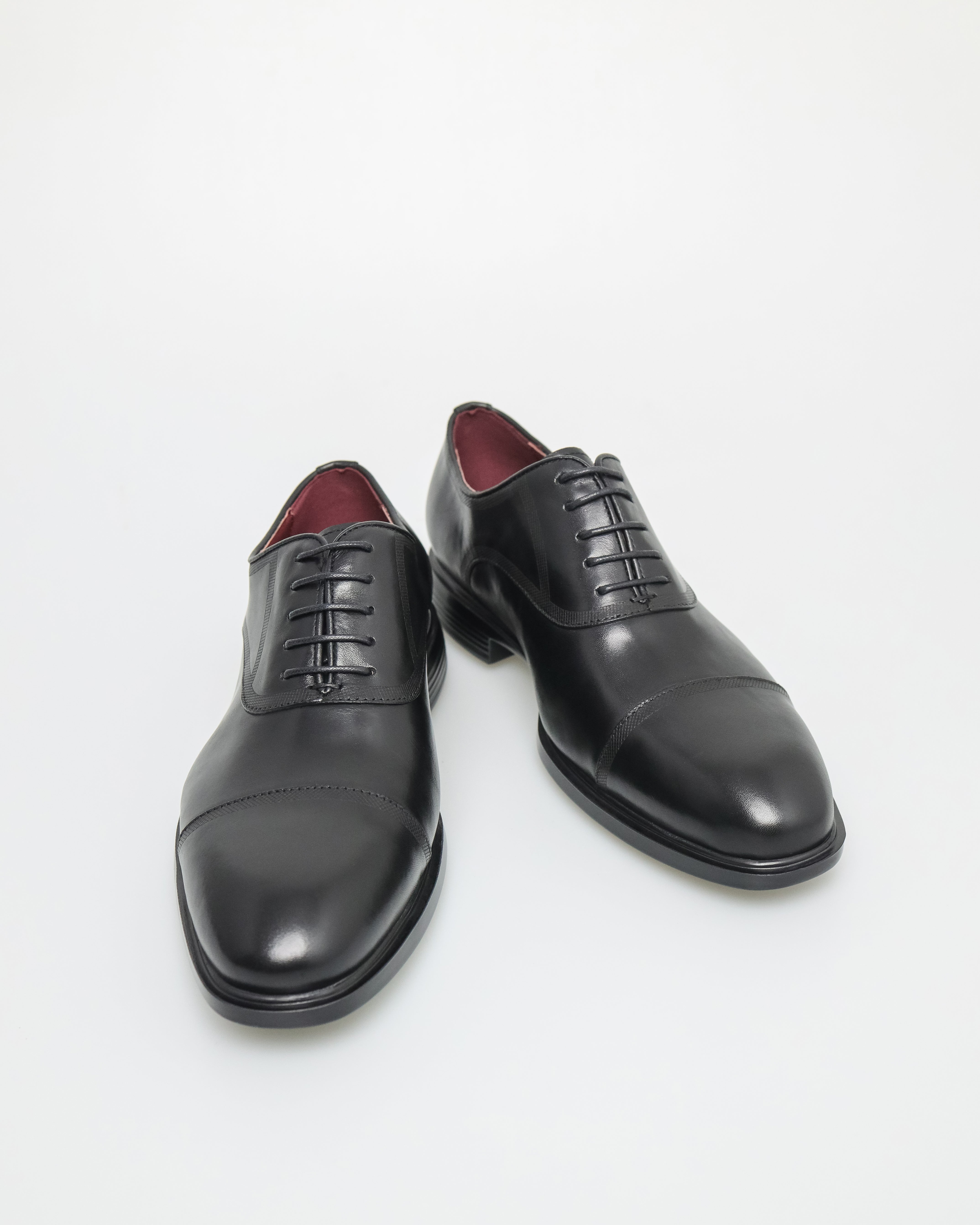 Tomaz HF083 Men's Classic Captoe Elegance Oxford (Black)