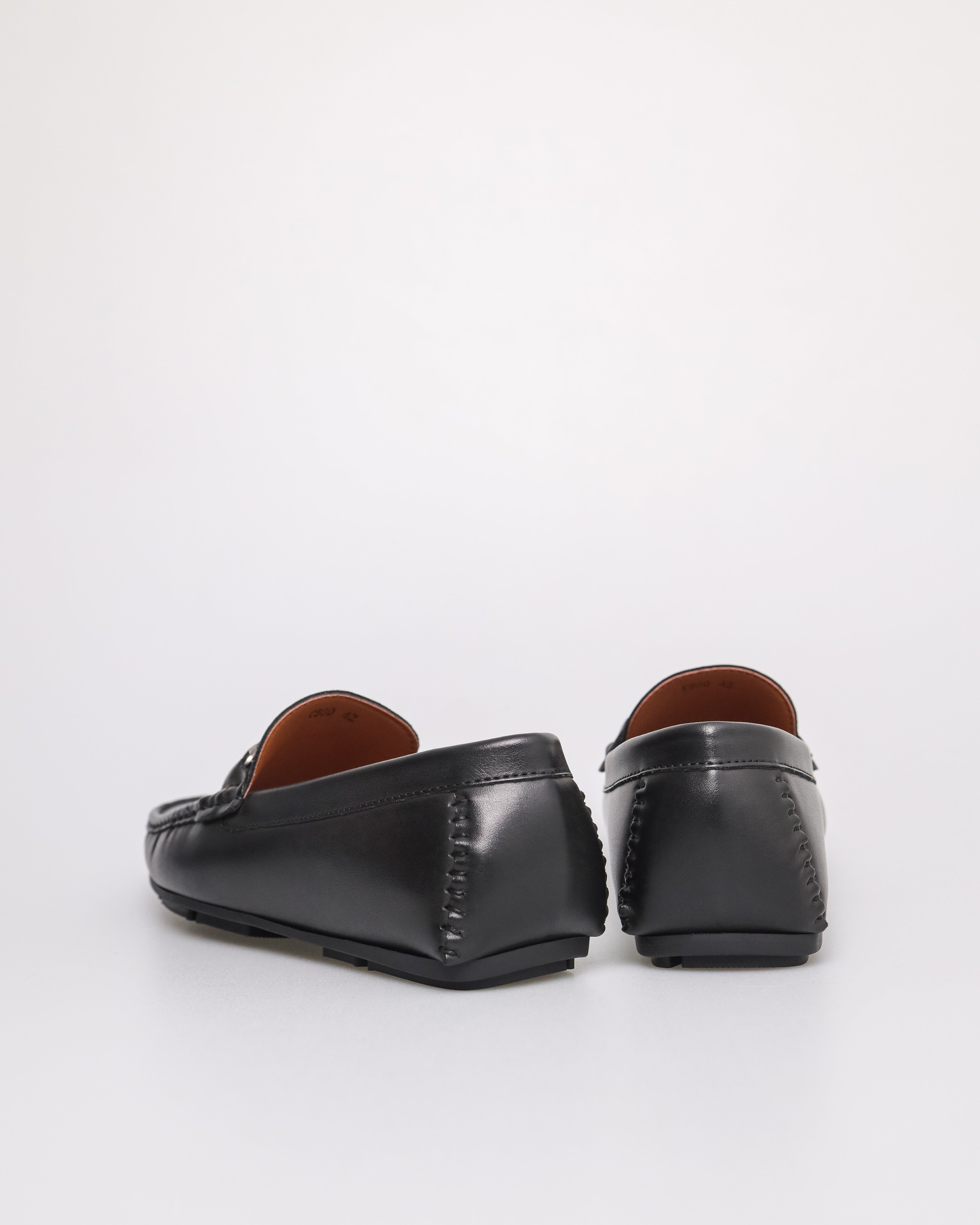 Tomaz C580 Men's Buckle Moccasins (Black)