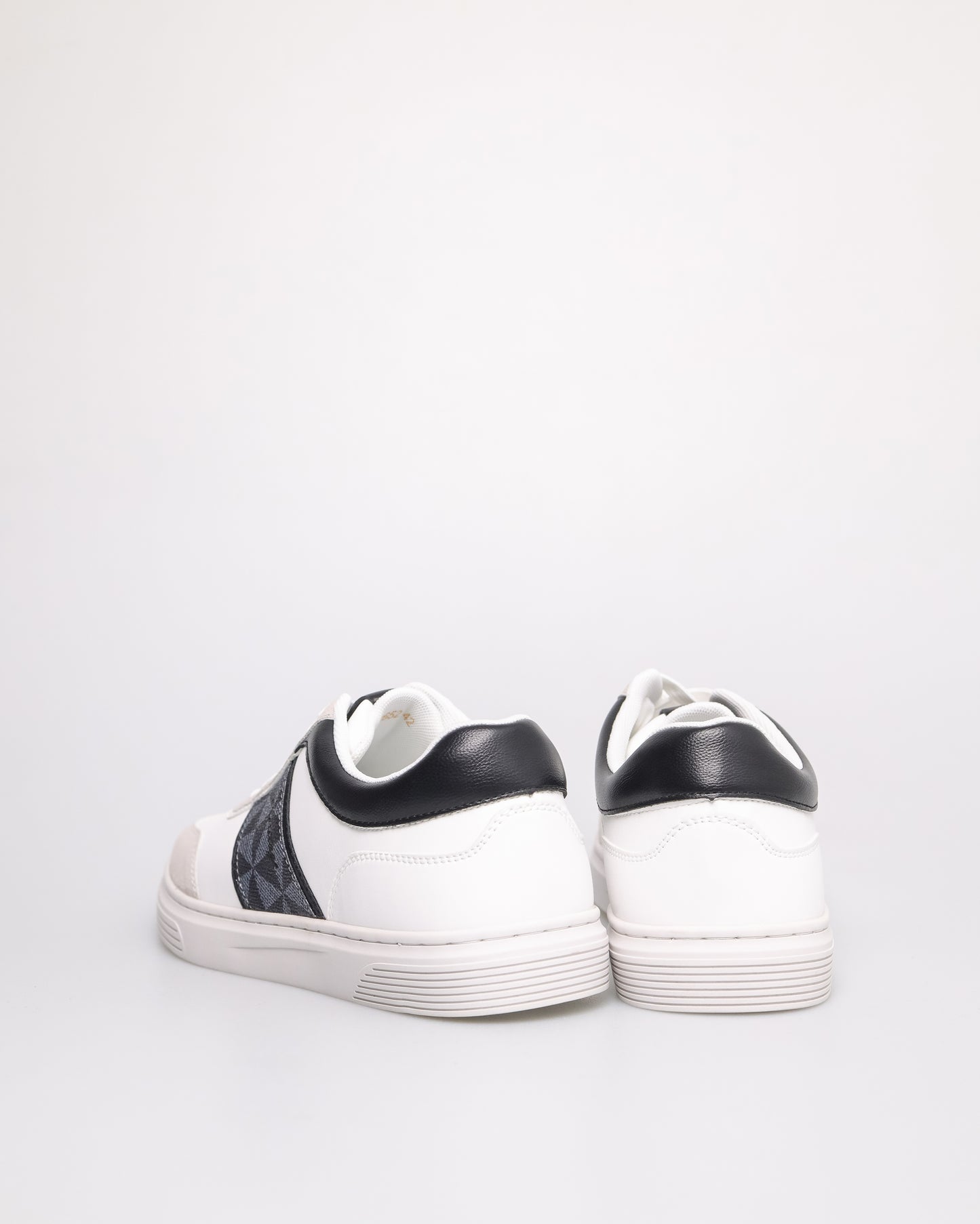 Tomaz C652 Men's Runaway Sneakers (White/Navy)