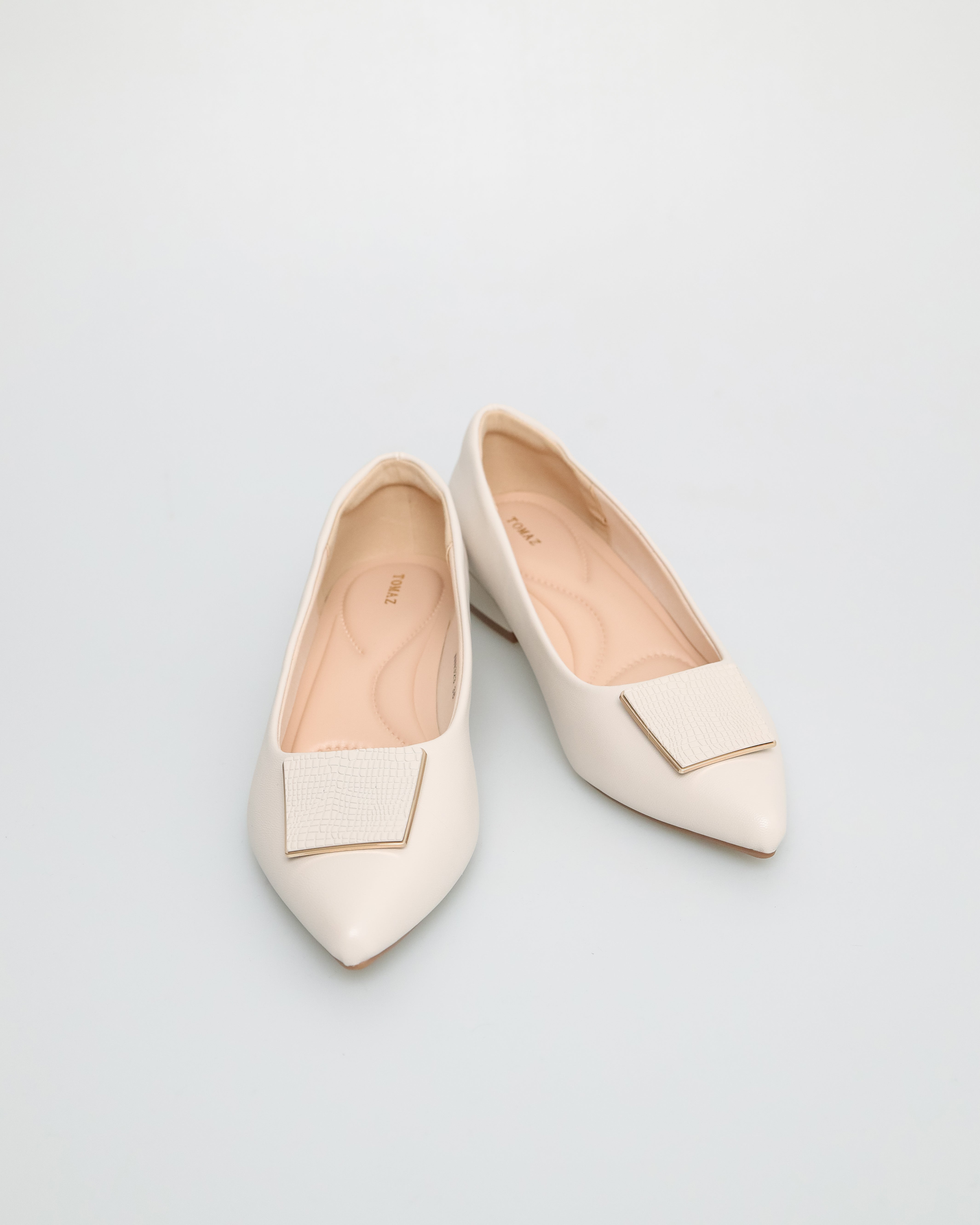 Tomaz NN323 Ladies Square Emblem Flats (Cream)