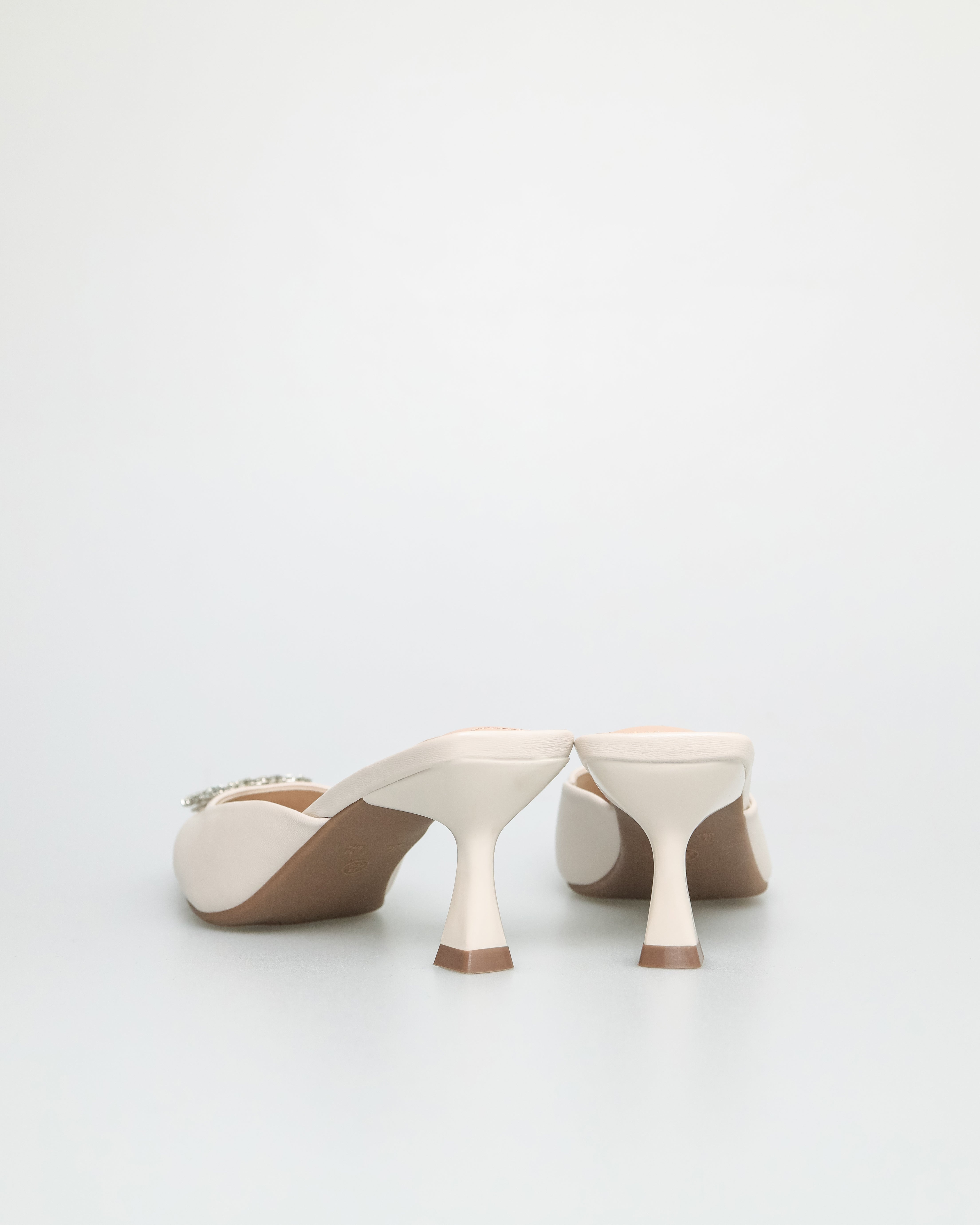 Tomaz NN308 Ladies Pointy Gem Heels (Cream)