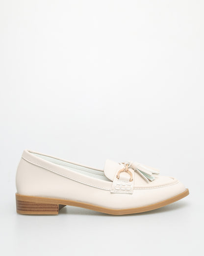 Tomaz FL062 Ladies Tassel Loafers (Cream)