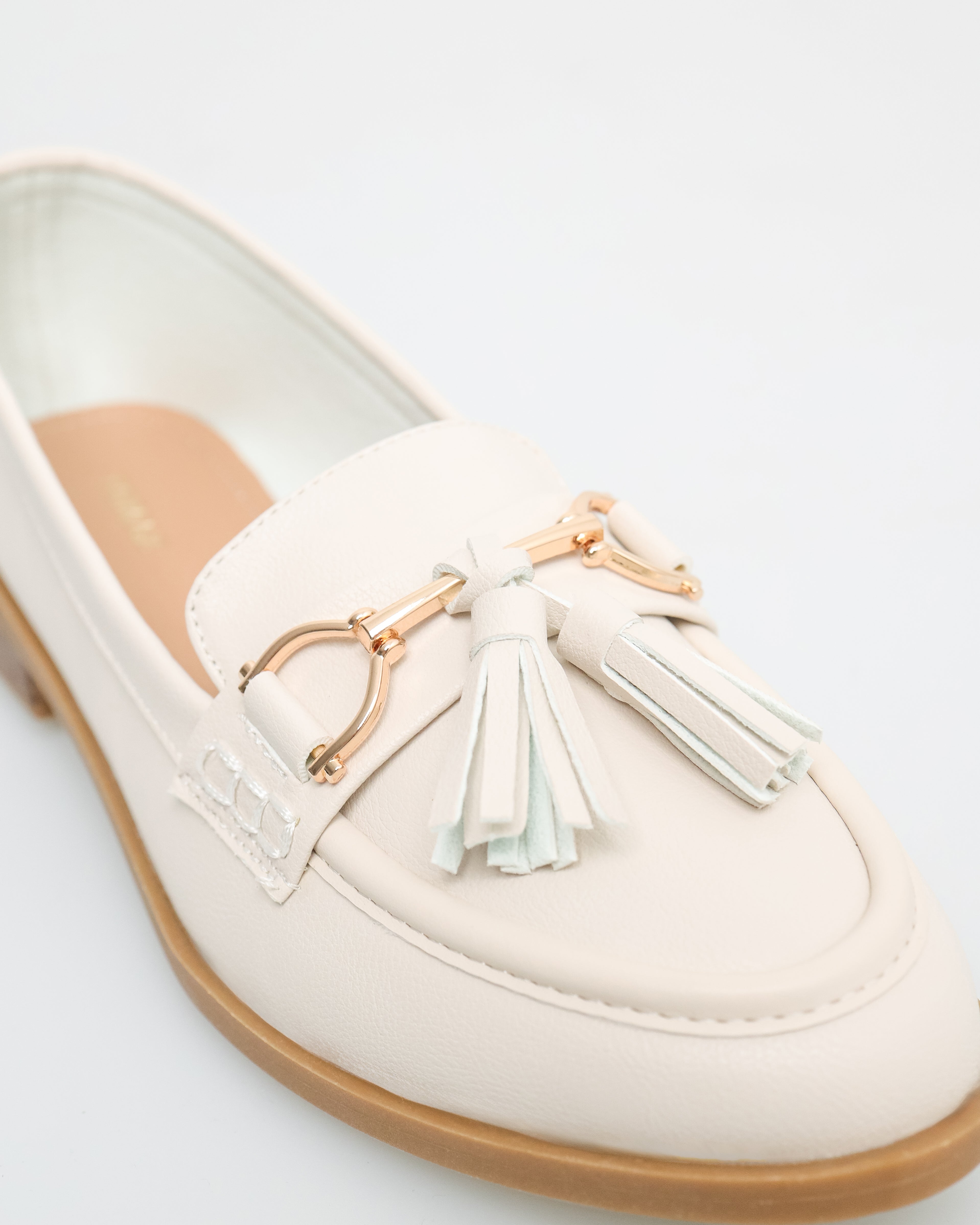 Tomaz FL062 Ladies Tassel Loafers (Cream)