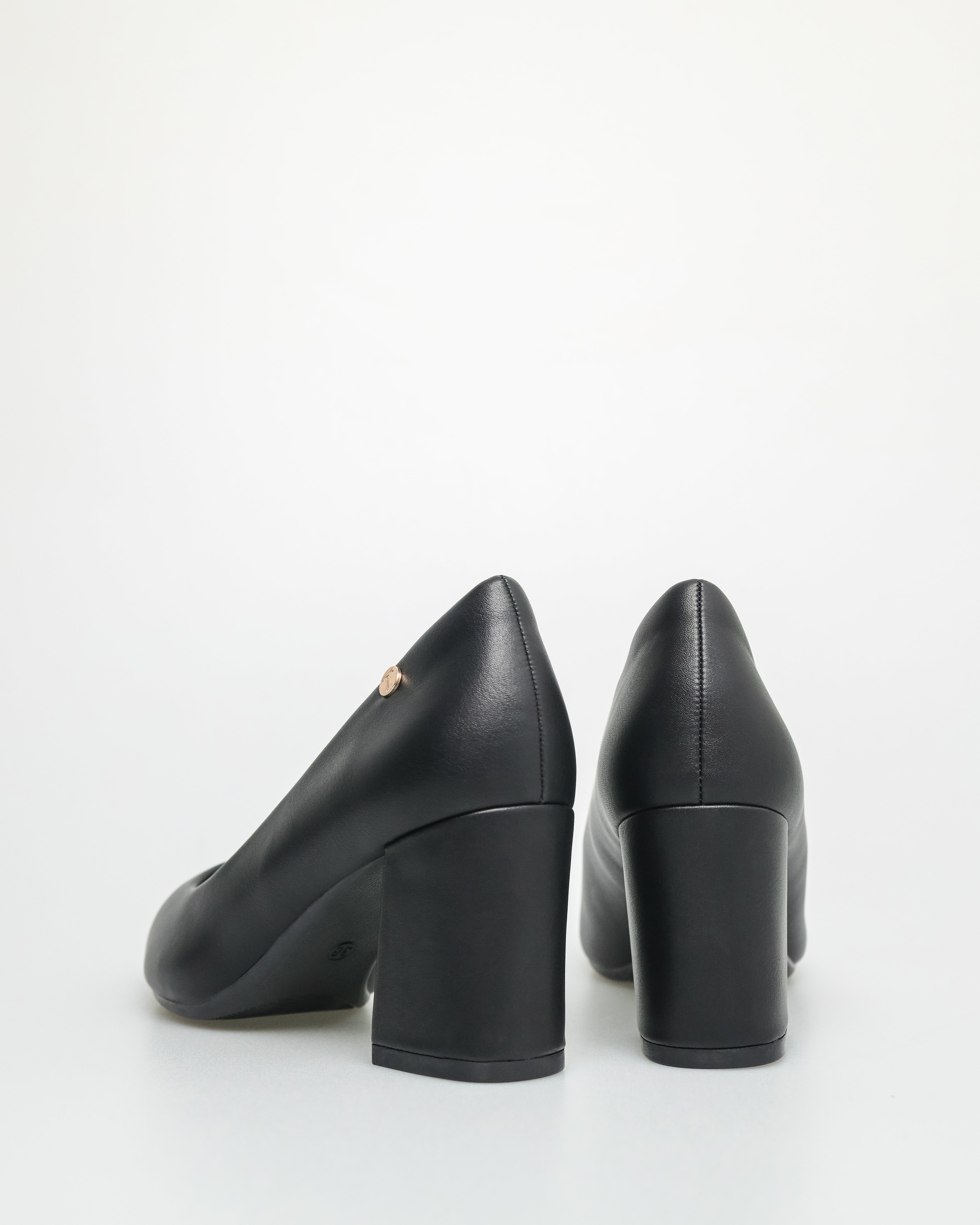 Tomaz NN328 Ladies Pointy Block Heels (Black)