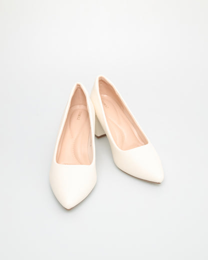 Tomaz NN316 Ladies Pointy Heels (Cream)