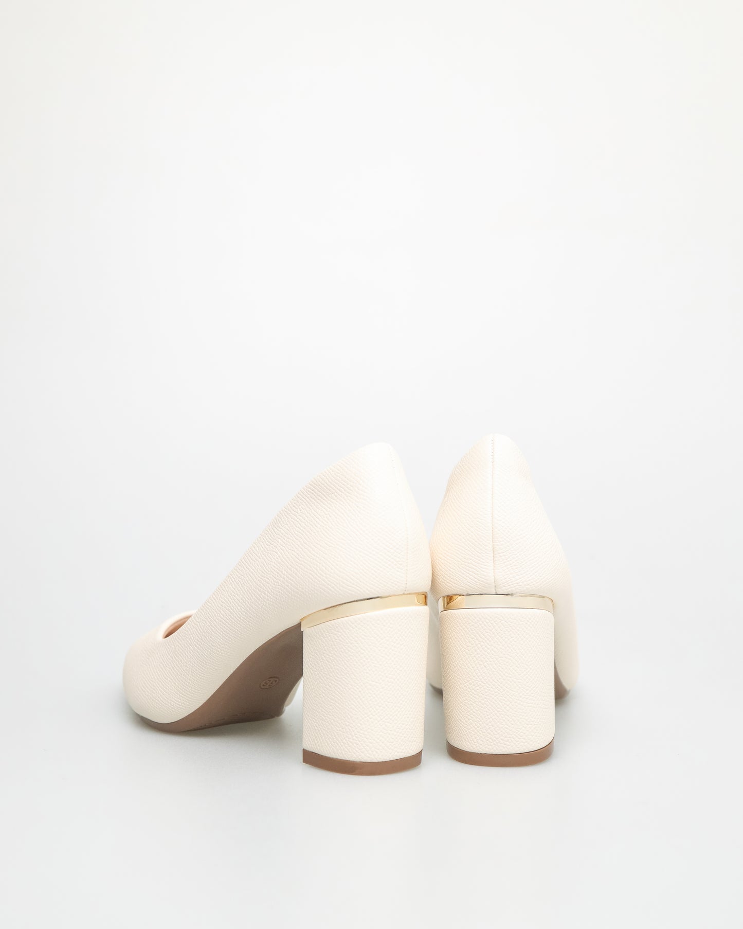 Tomaz NN316 Ladies Pointy Heels (Cream)