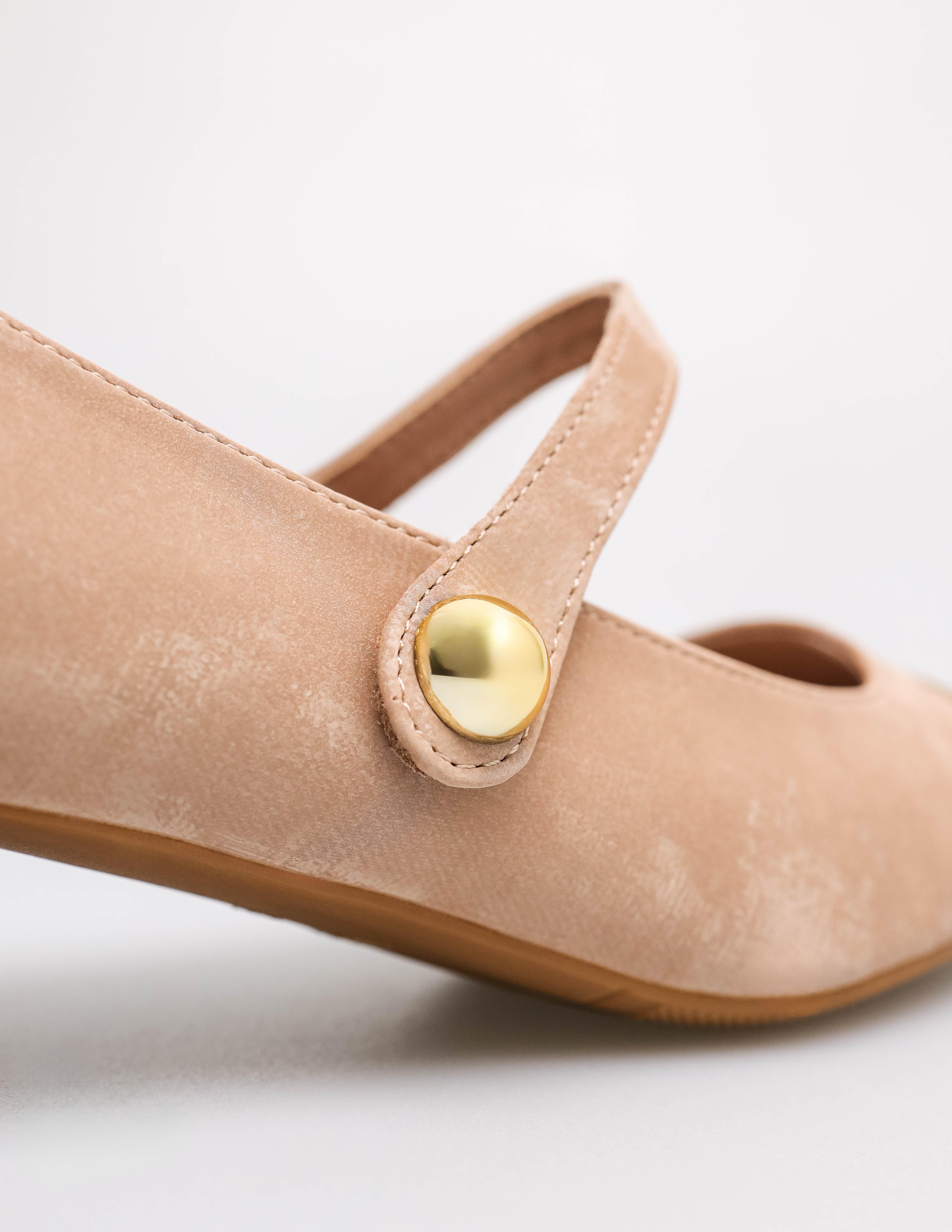 #color_nude/gold