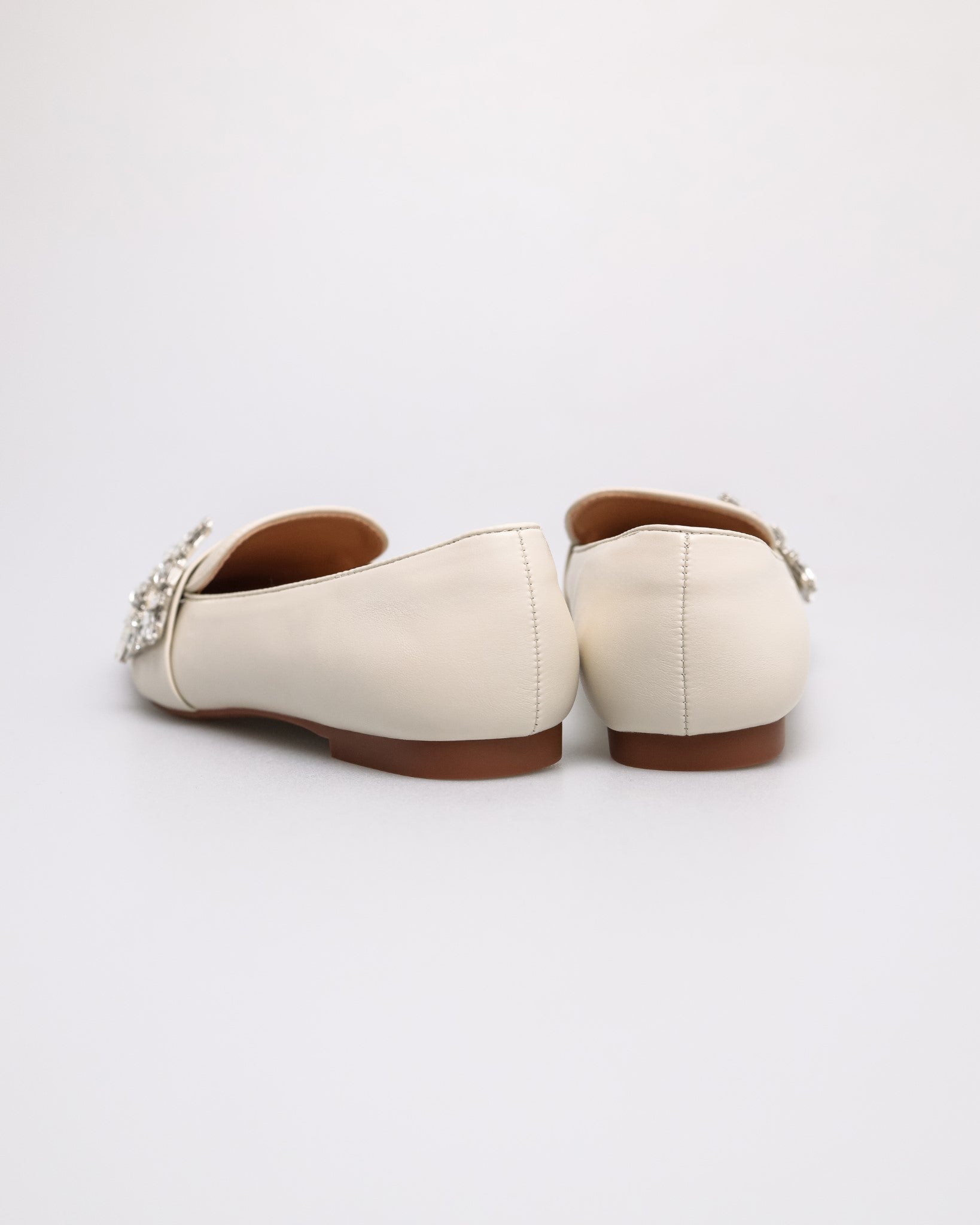 #color_ivory