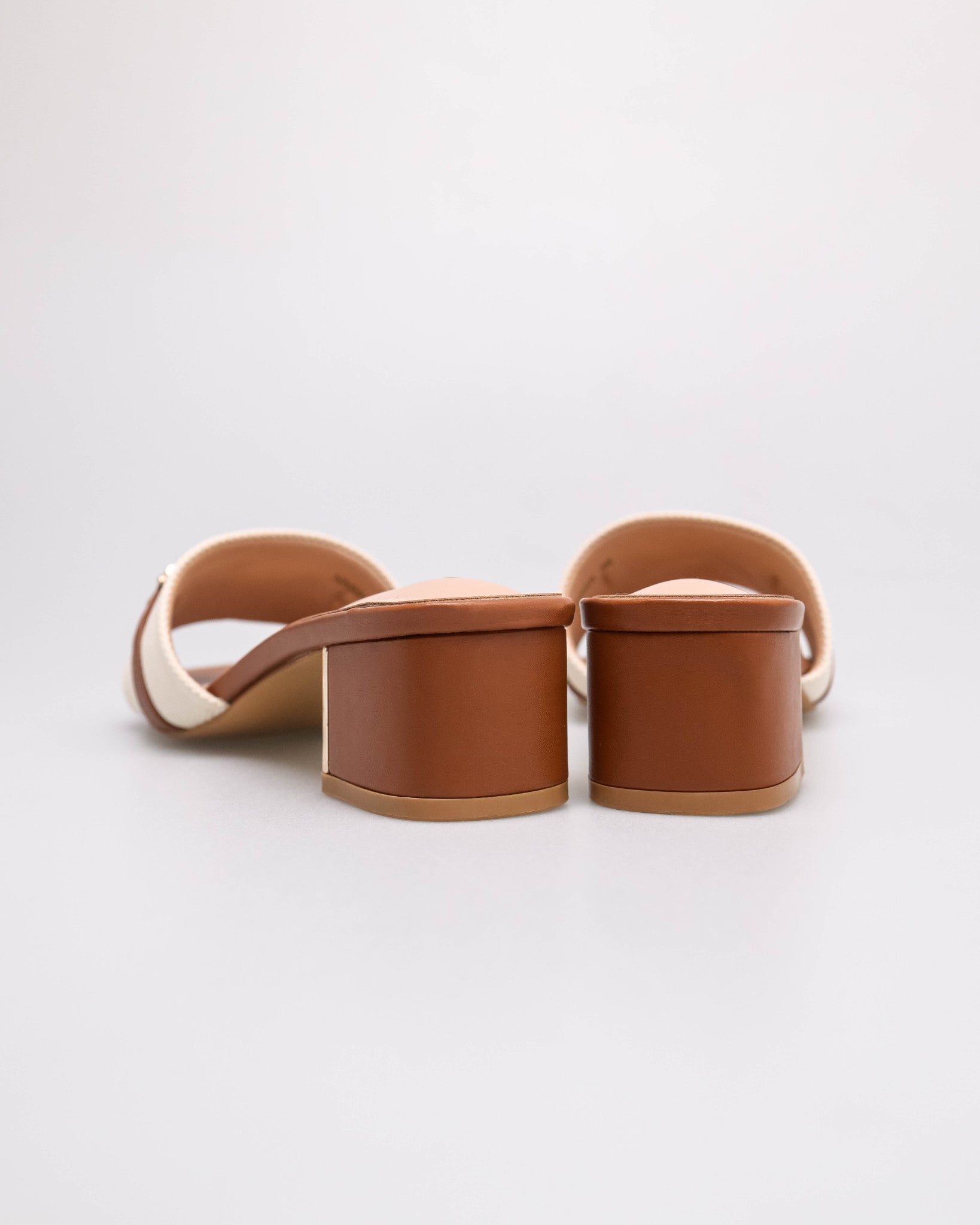 #color_brown