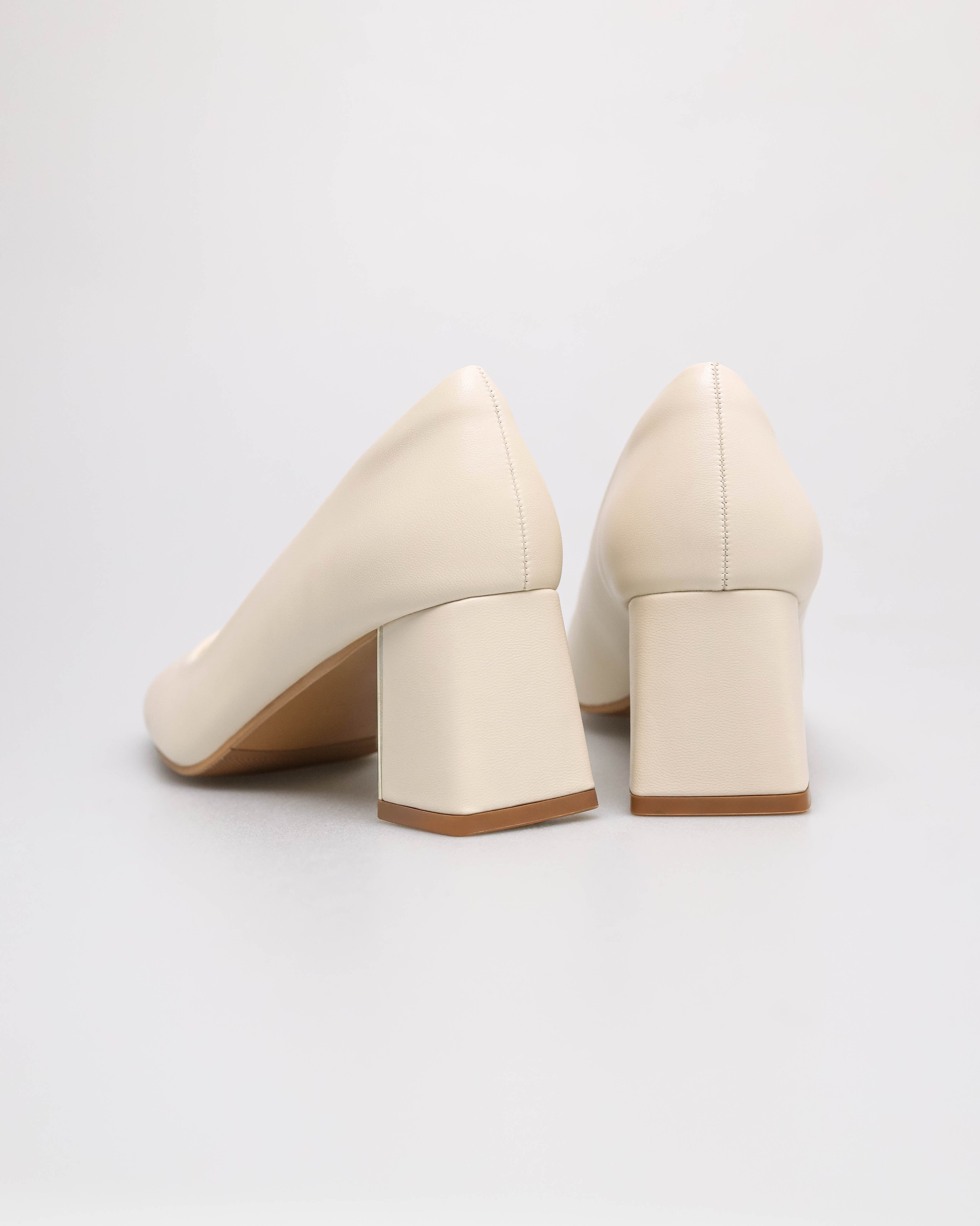 #color_ivory
