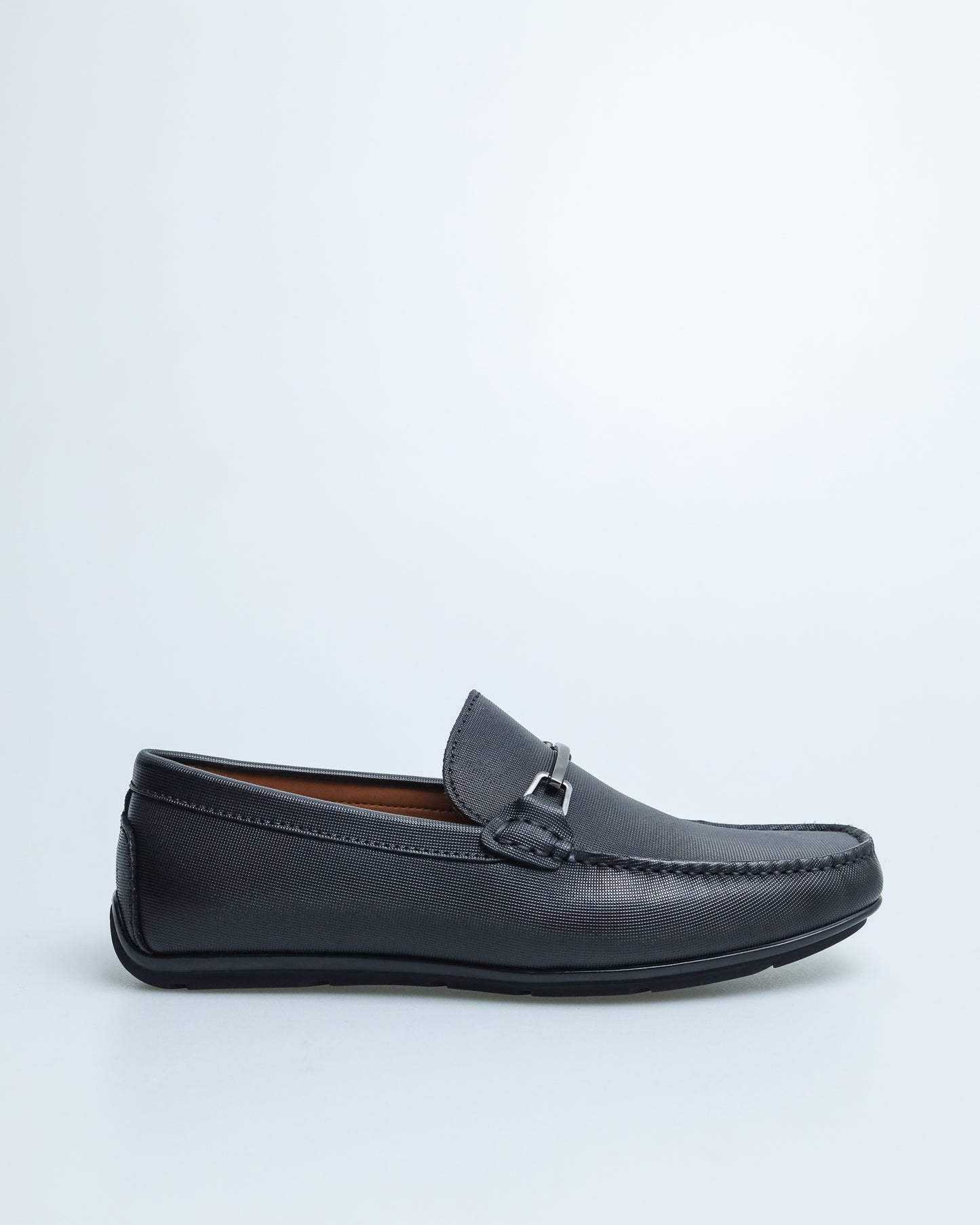 Tomaz C491 Men's Buckle Moccasins (Black)