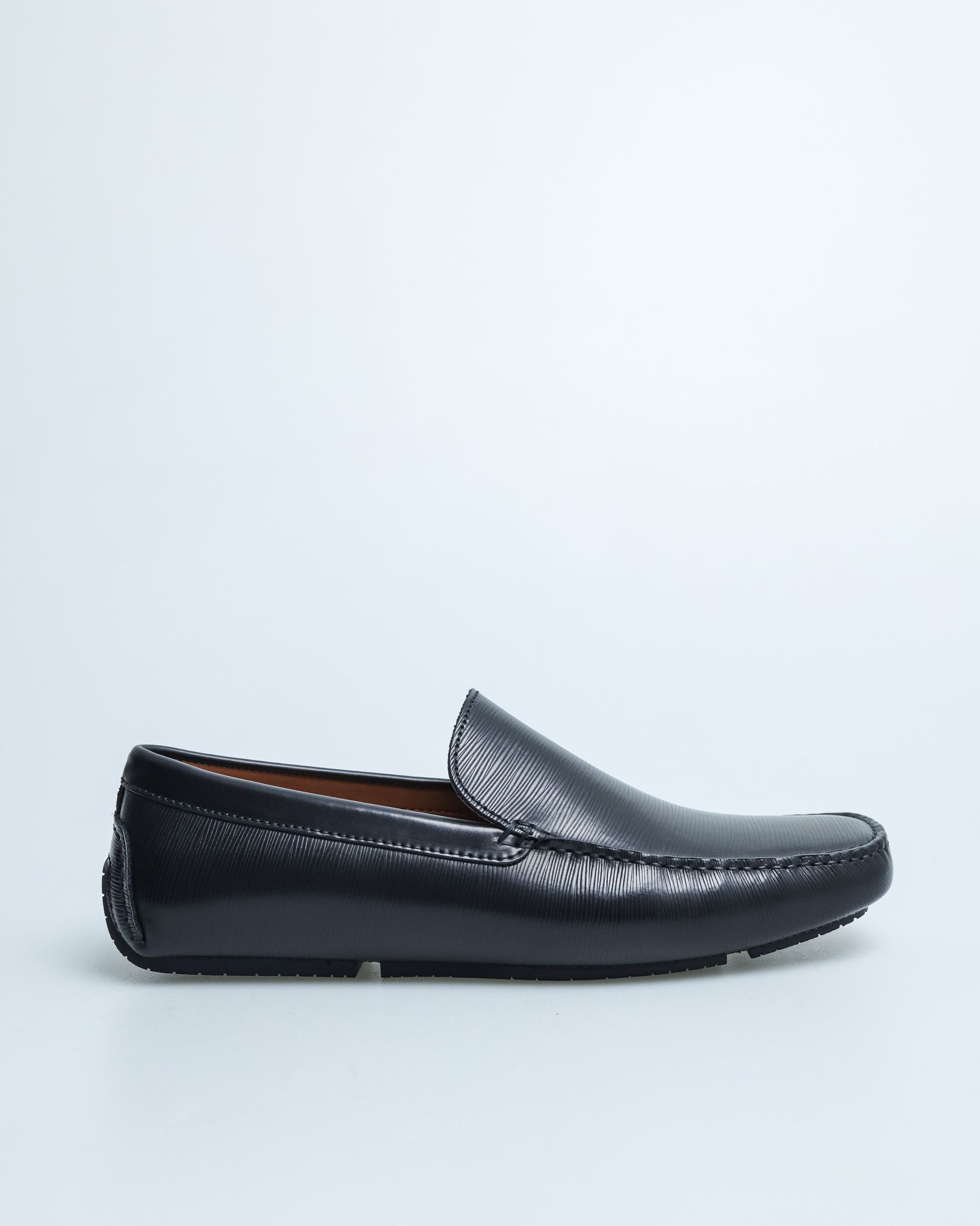 Tomaz C489 Men's Plain Mocassins (Black)