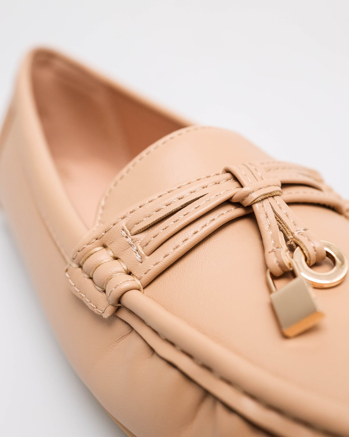 #color_beige