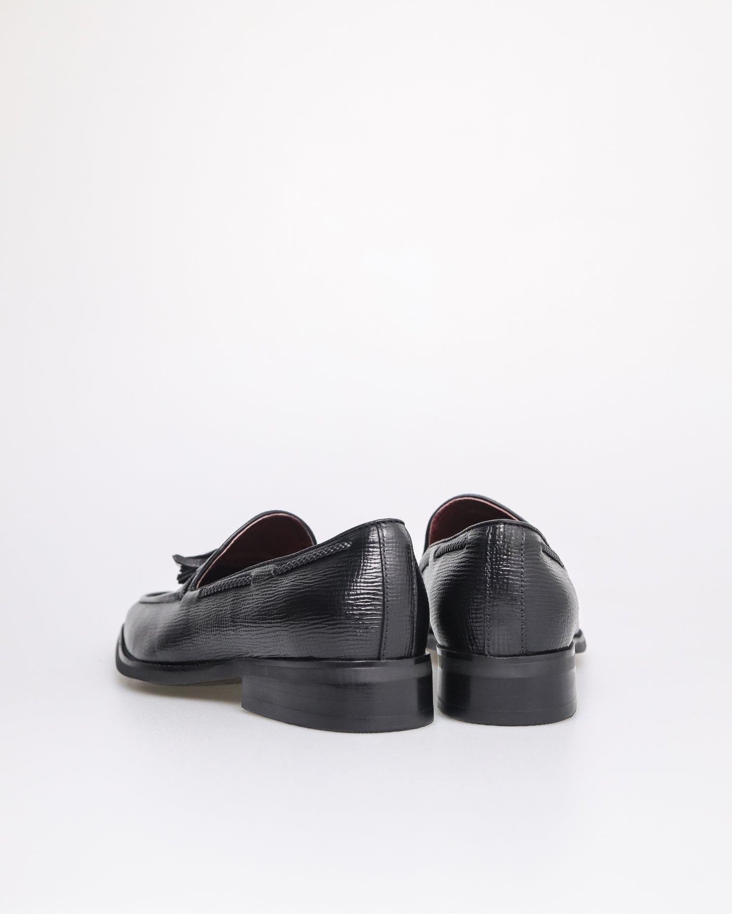 Tomaz HF092 Men's Shadow Tassel Loafers (Black)