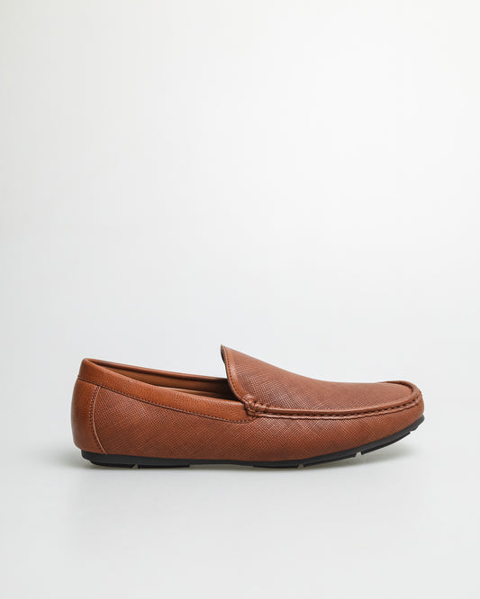 Tomaz C480 Men's Plain Moccasins (Brown)