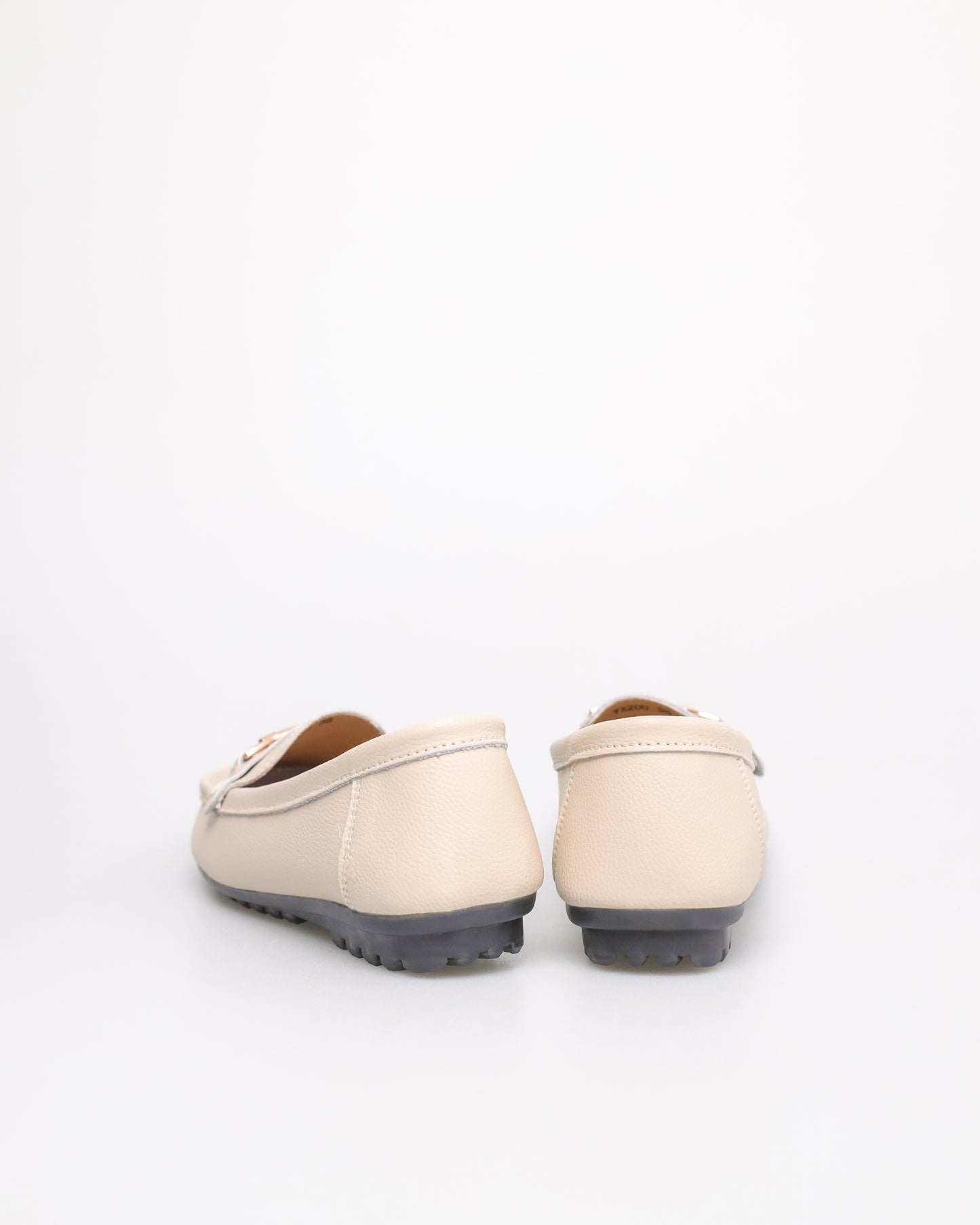 Tomaz YX200 Ladies Buckle Flats (Cream)