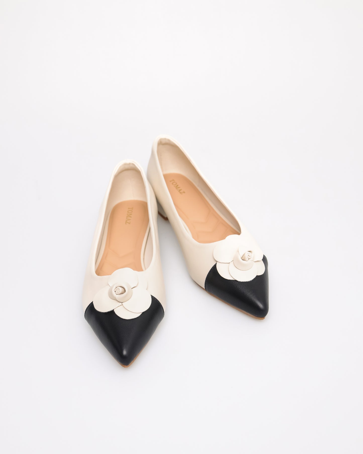 Tomaz YX183 Ladies Flower Bow Flats (Cream/Black)