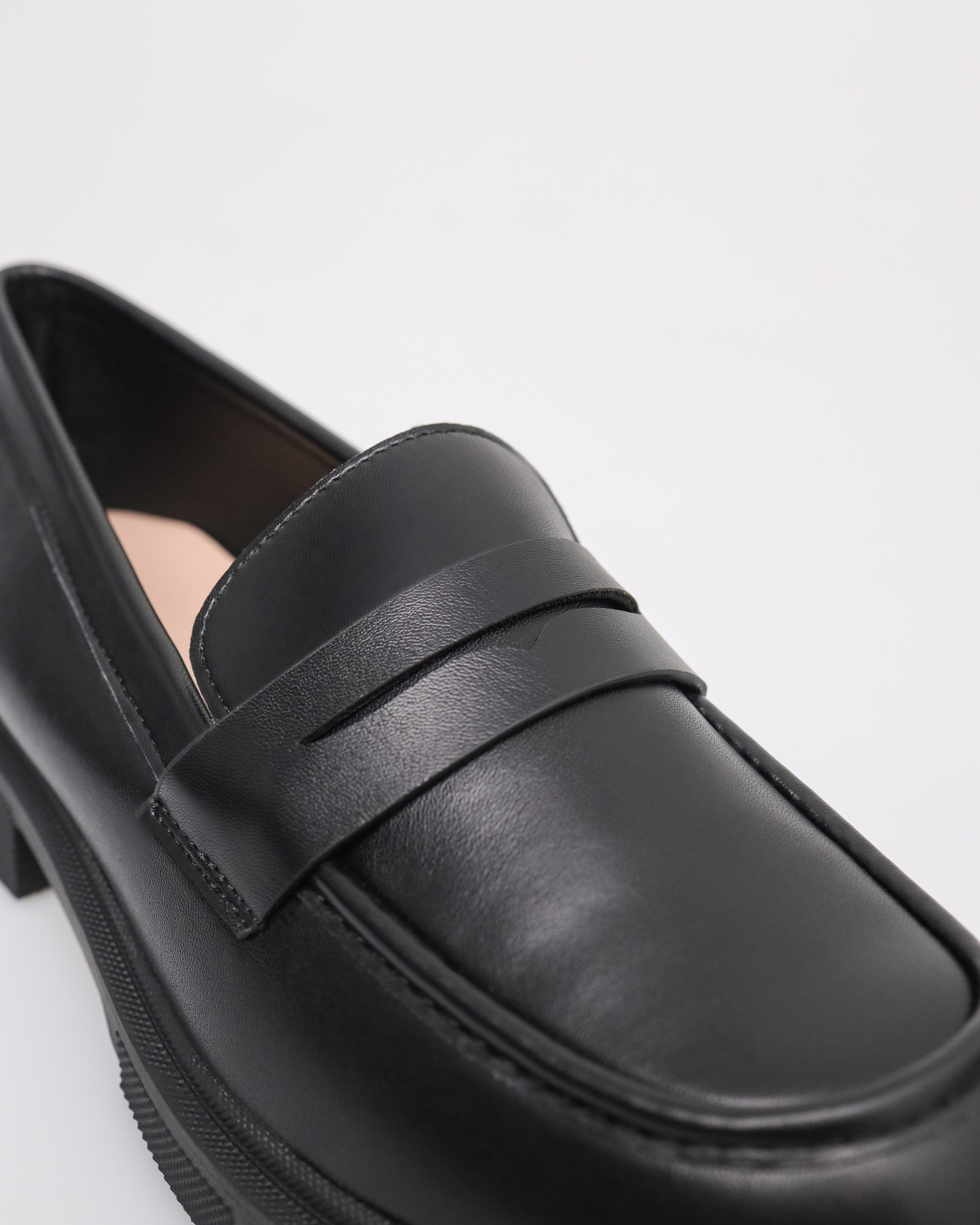 Tomaz NN343 Ladies Penny Loafer (Black)