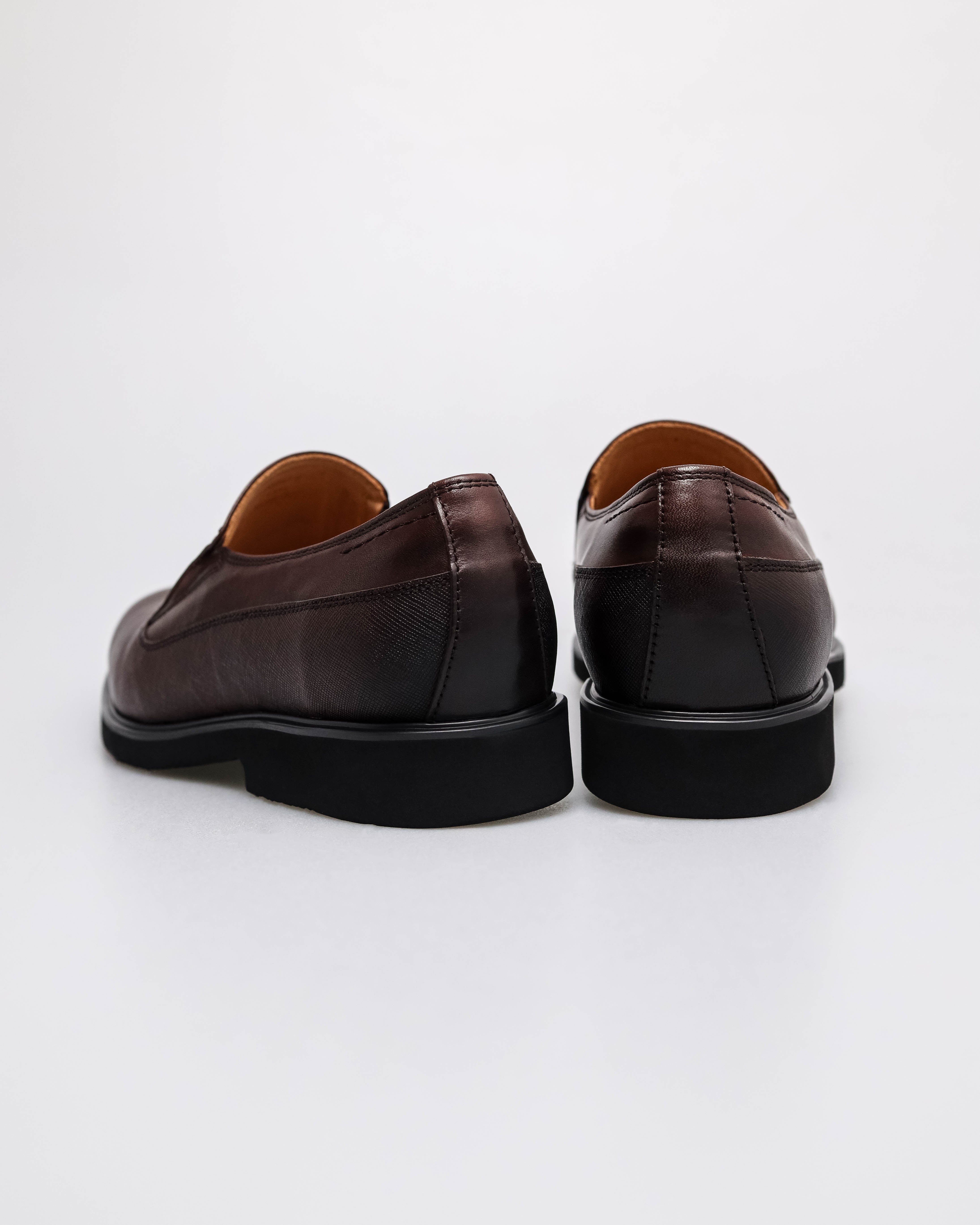 #color_dark brown