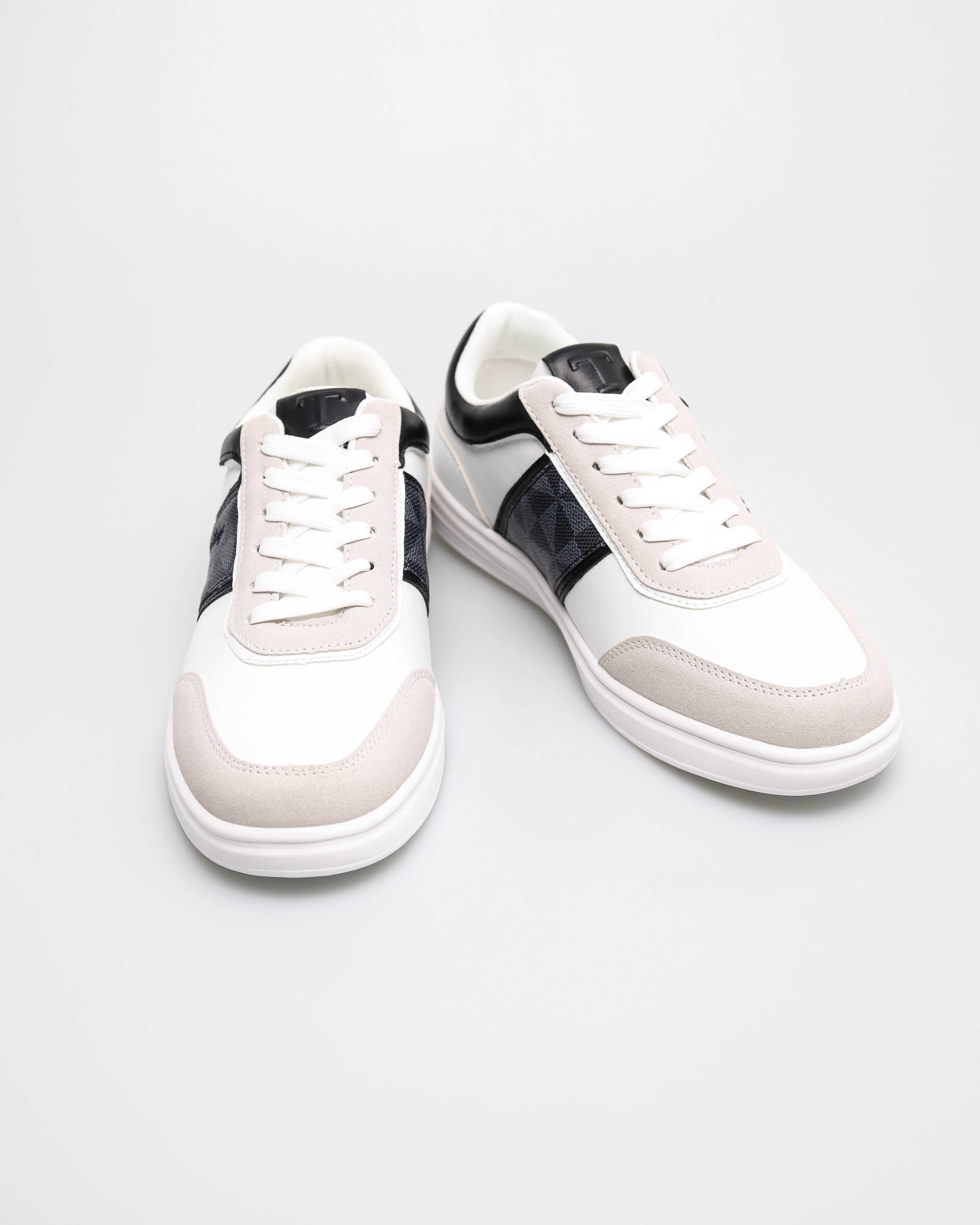 #color_white/black