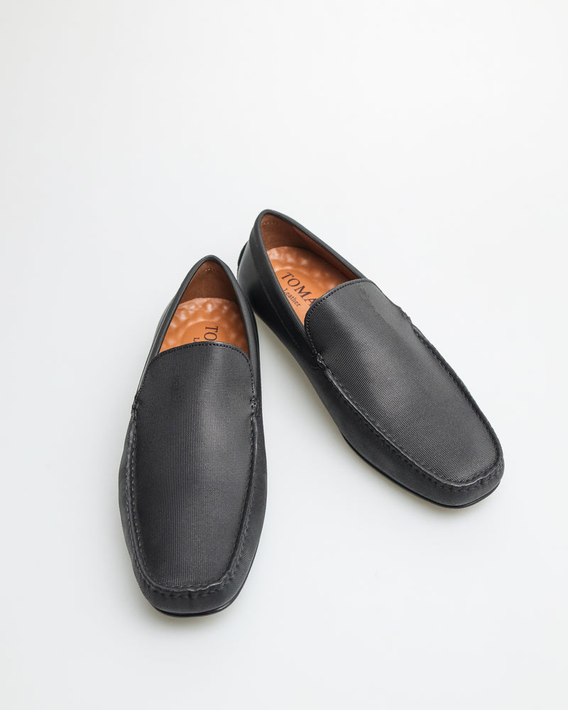 
                  
                    Load image into Gallery viewer, Tomaz C492 Men&amp;#39;s Plain Moccasins (Black)
                  
                