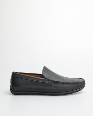 
                  
                    Load image into Gallery viewer, Tomaz C492 Men&amp;#39;s Plain Moccasins (Black)
                  
                