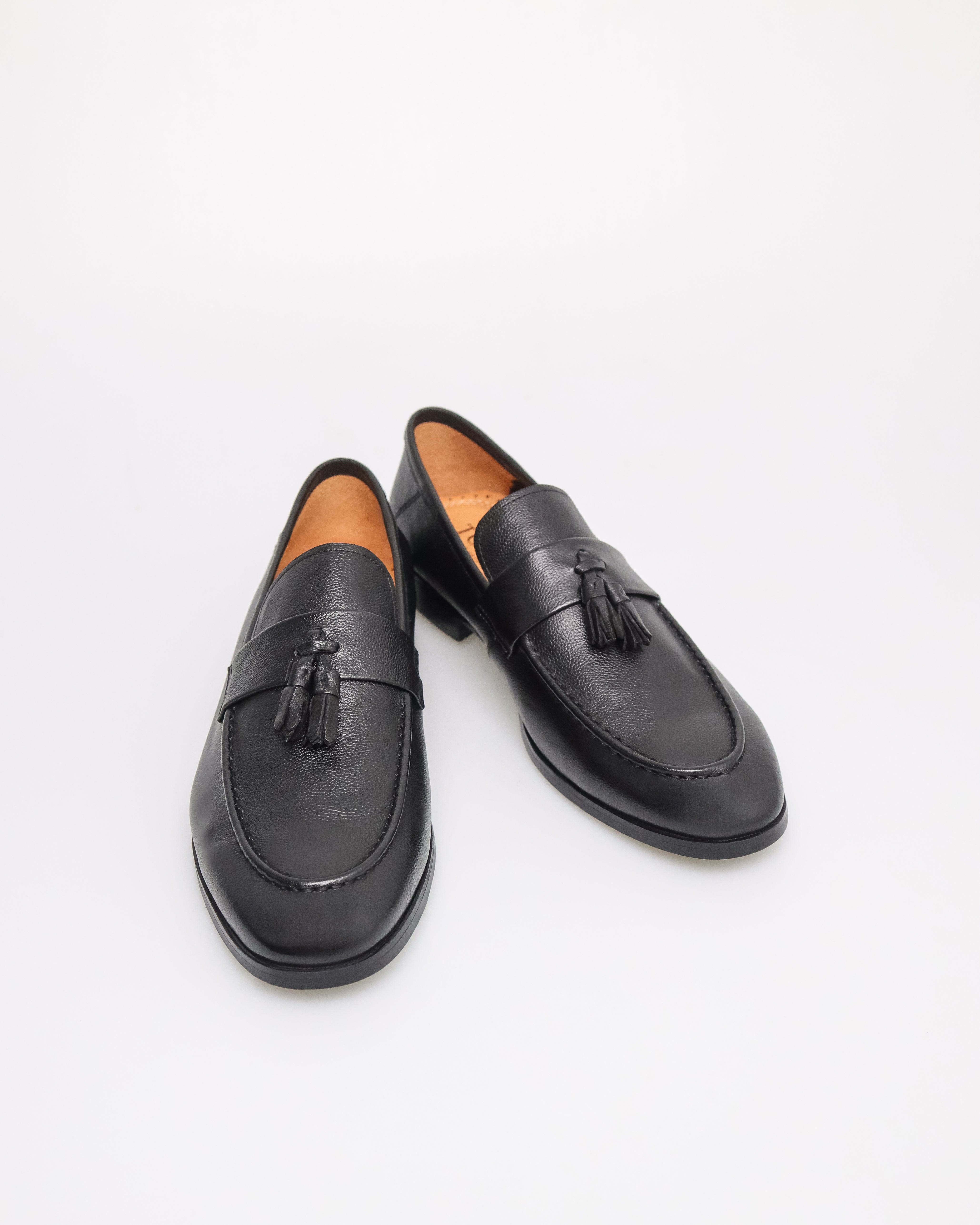 Tomaz F283 Men's Tassel Loafer (Black)