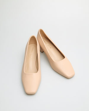 
                  
                    Load image into Gallery viewer, Tomaz YX113 Ladies Pointed Toe Heels (Beige)
                  
                