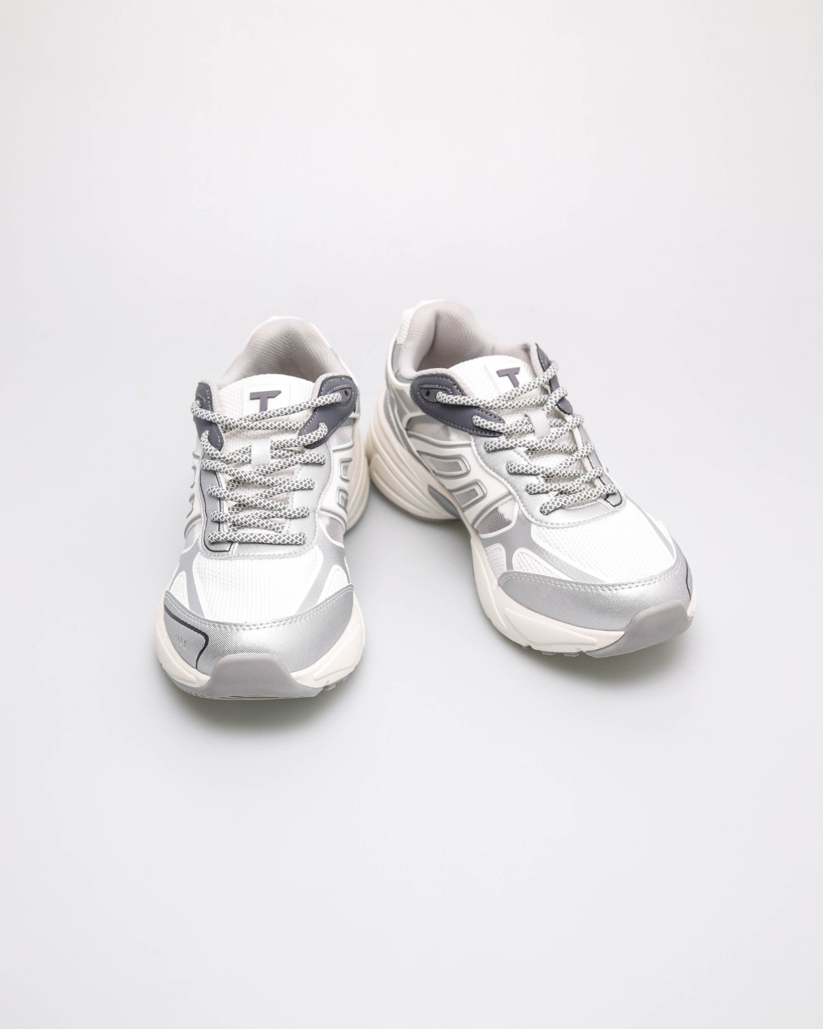 #color_white/silver
