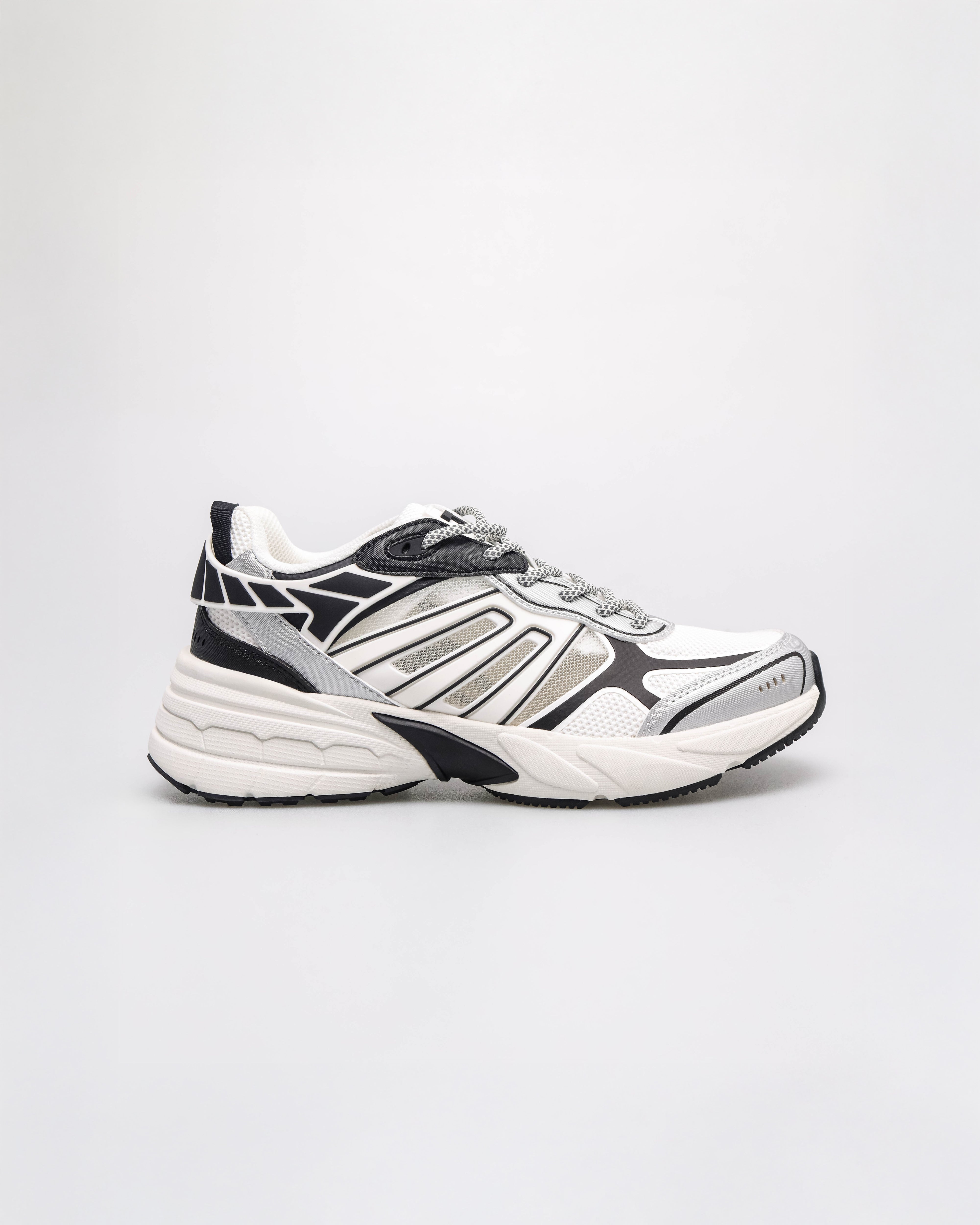 #color_white/silver/black