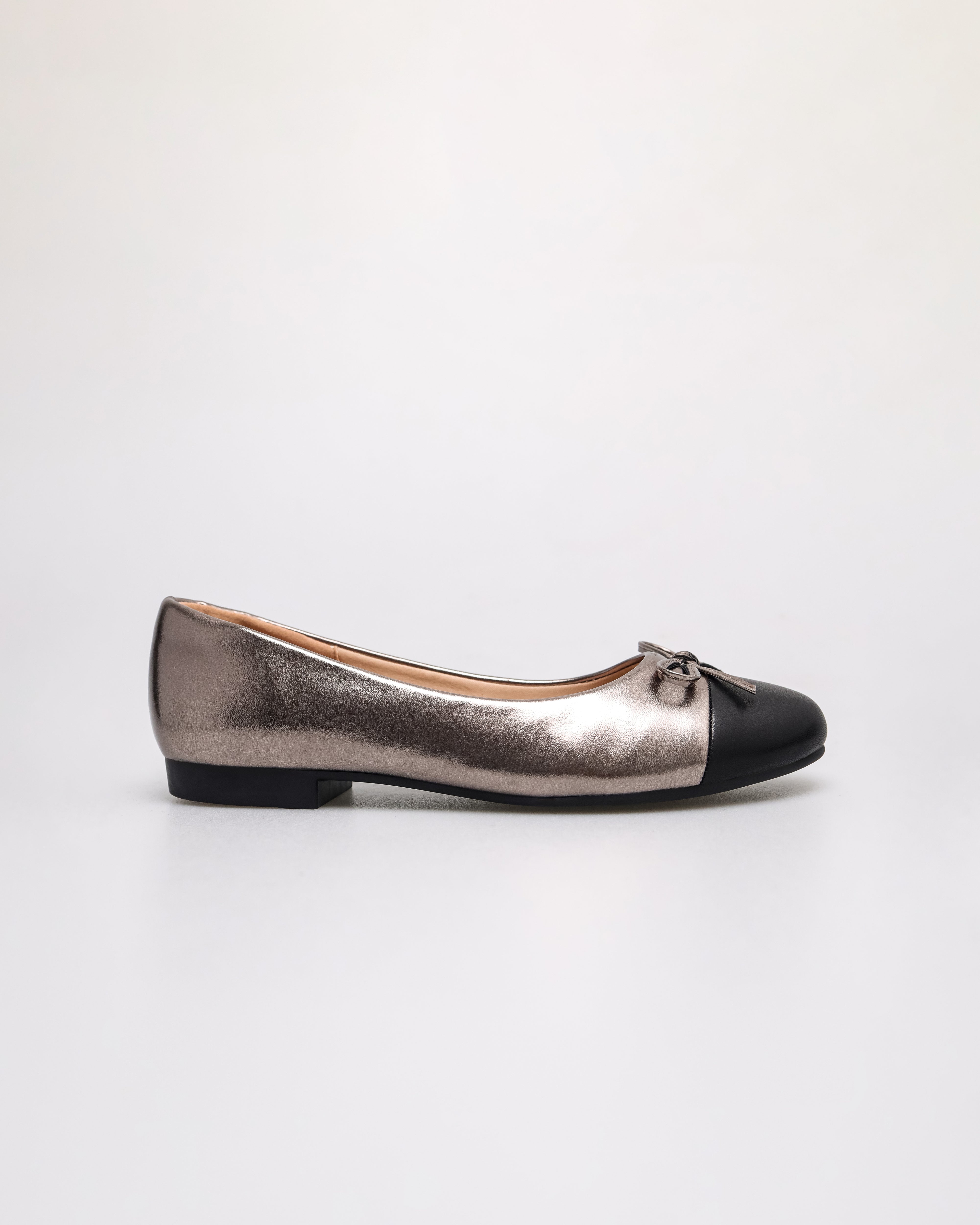 #color_black/metallic purple