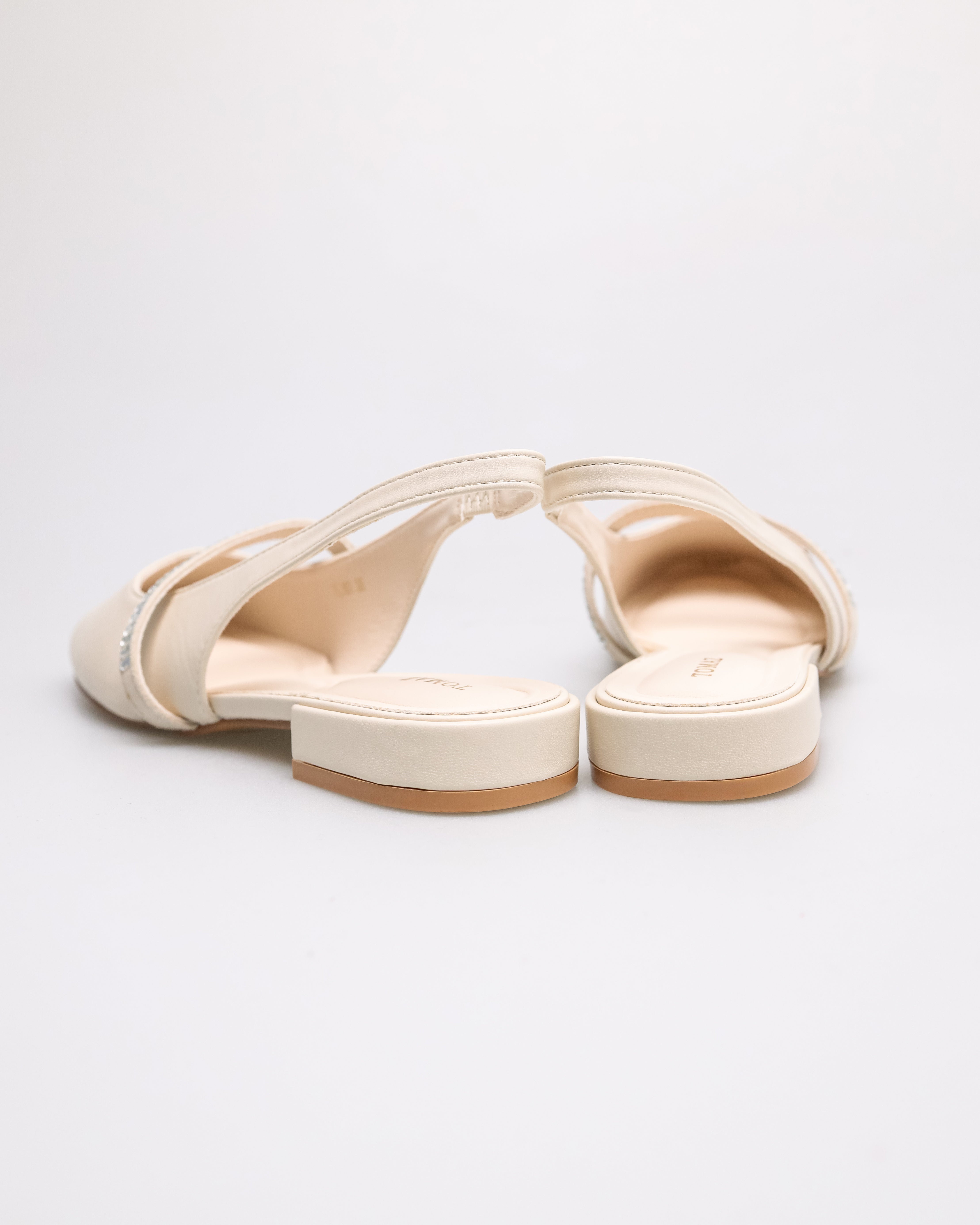 #color_ivory