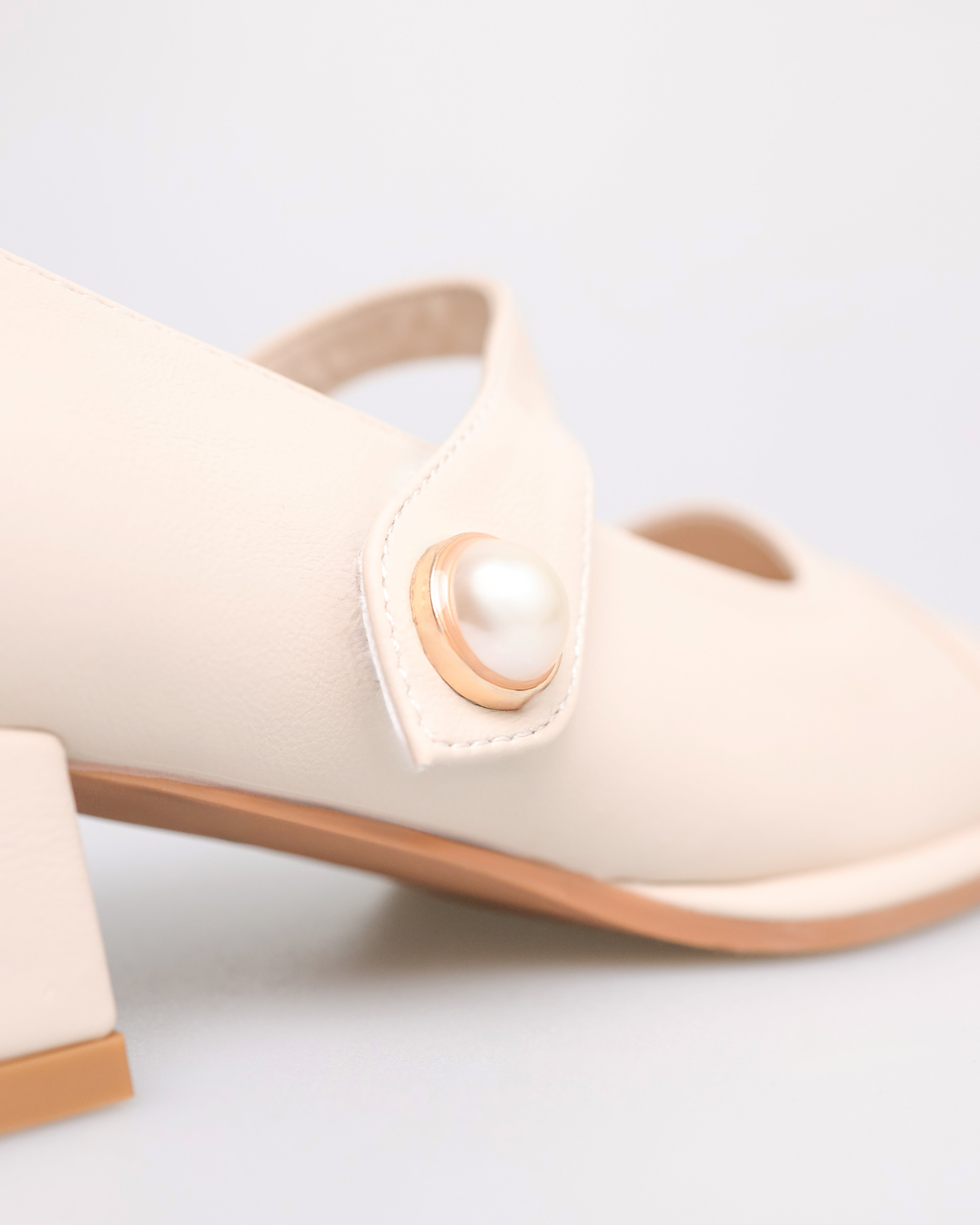 Tomaz NN487 Ladies Pearl Strap Heels (Cream)