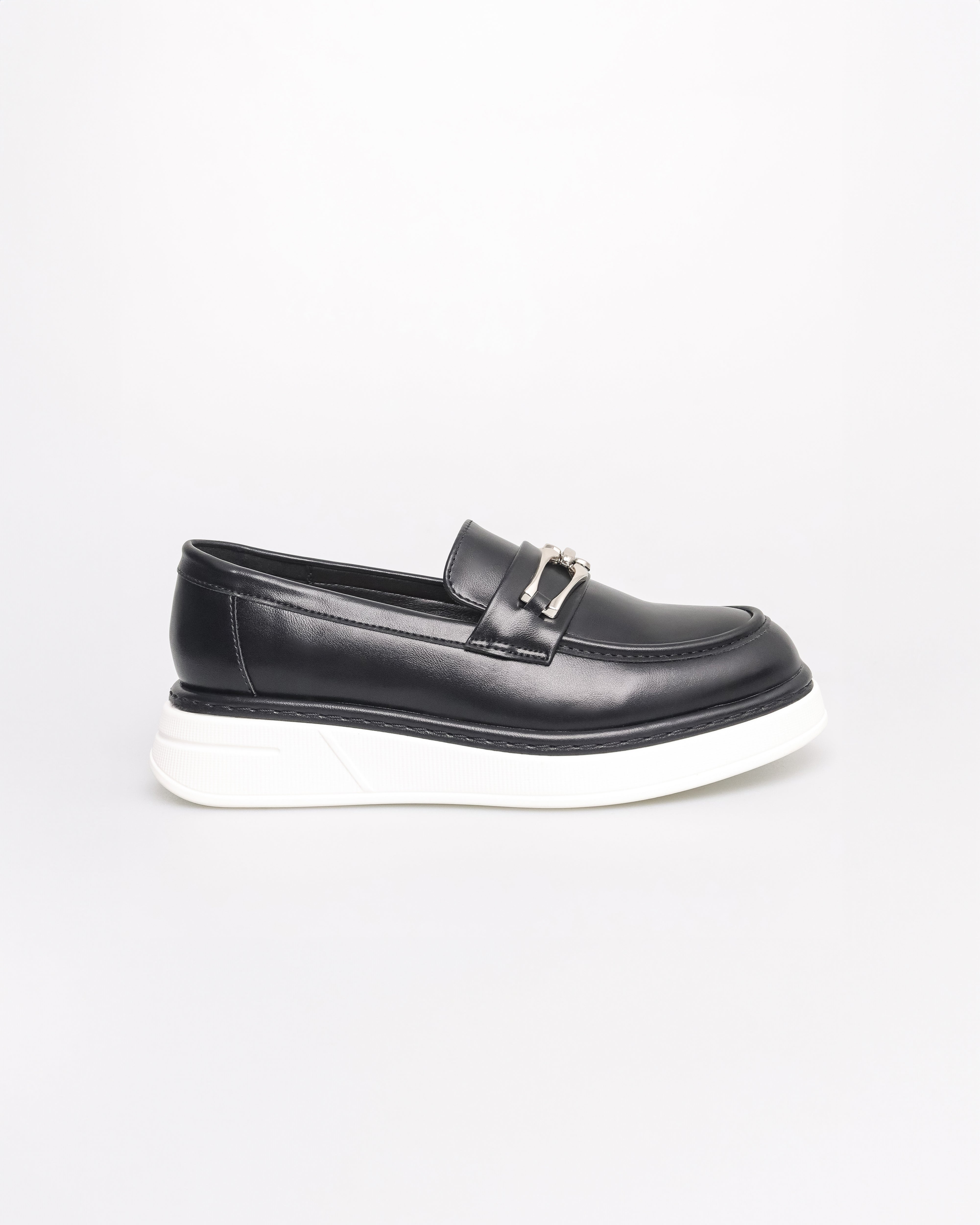 Tomaz NN404 Ladies Buckle Loafers (Black)