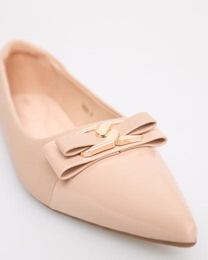 Tomaz NN381Ladies Pointy Gold Tone Bow Flats (Beige)