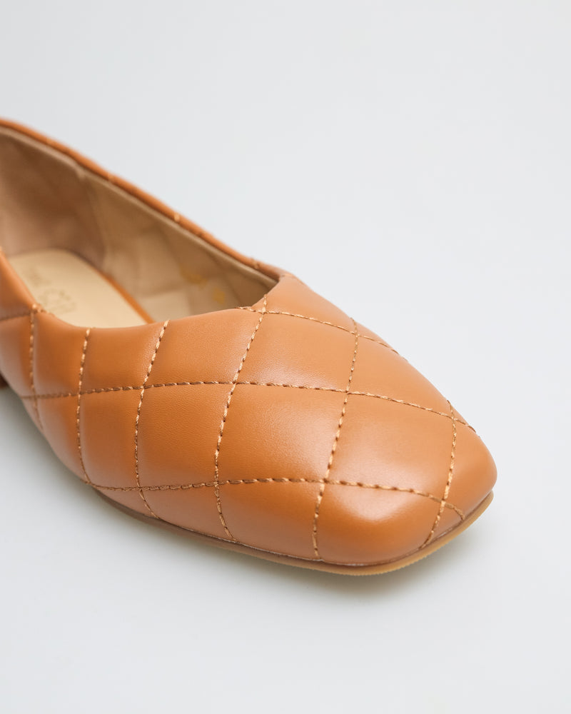 
                  
                    Load image into Gallery viewer, Tomaz YX107 Ladies Classic Flats (Brown)
                  
                