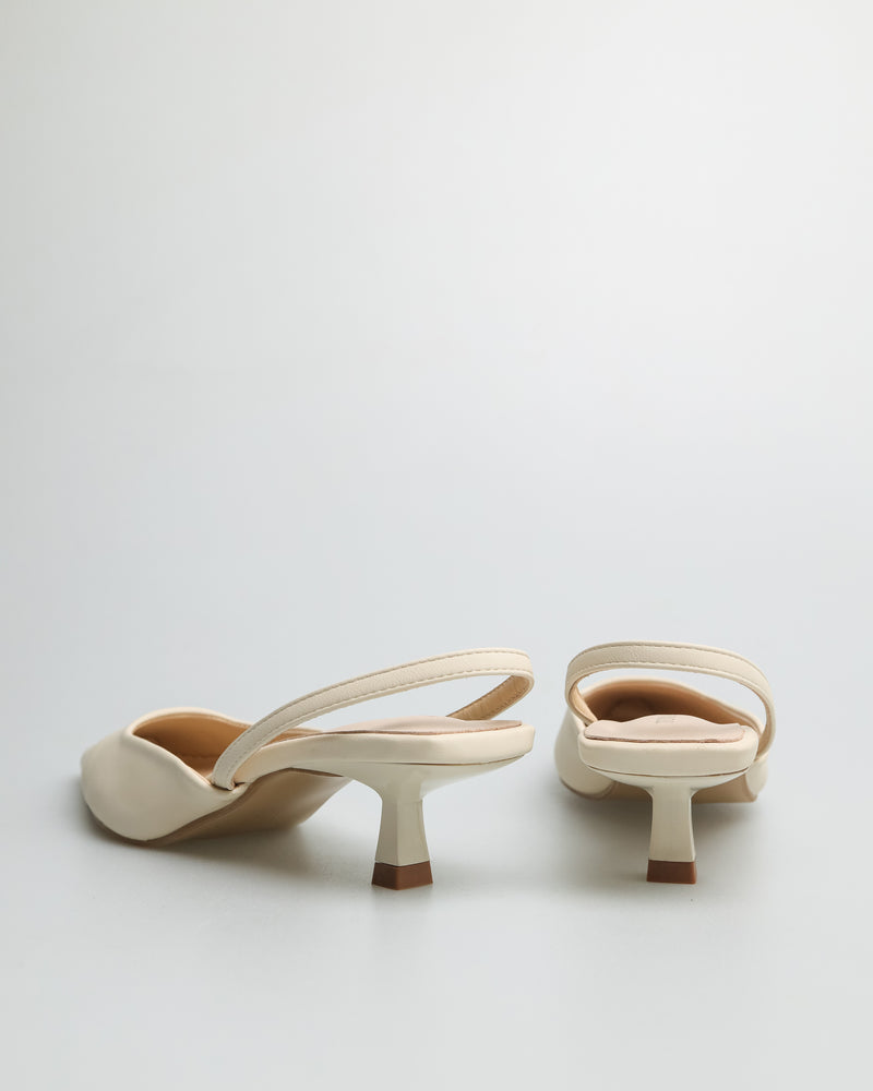 
                  
                    Load image into Gallery viewer, Tomaz YX98 Ladies Slingback Heels (Beige)
                  
                